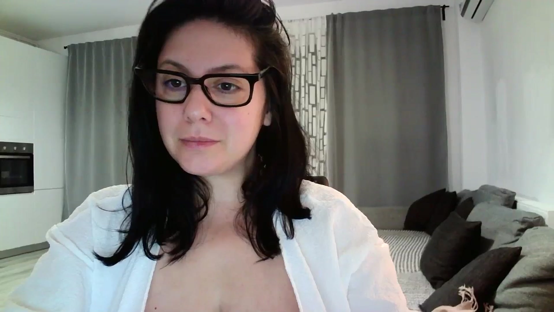 Gallery image thumbnail from SILKYWOMAN's myfreecams stream on, 04/11/2024, 19:46 image 2 of 20