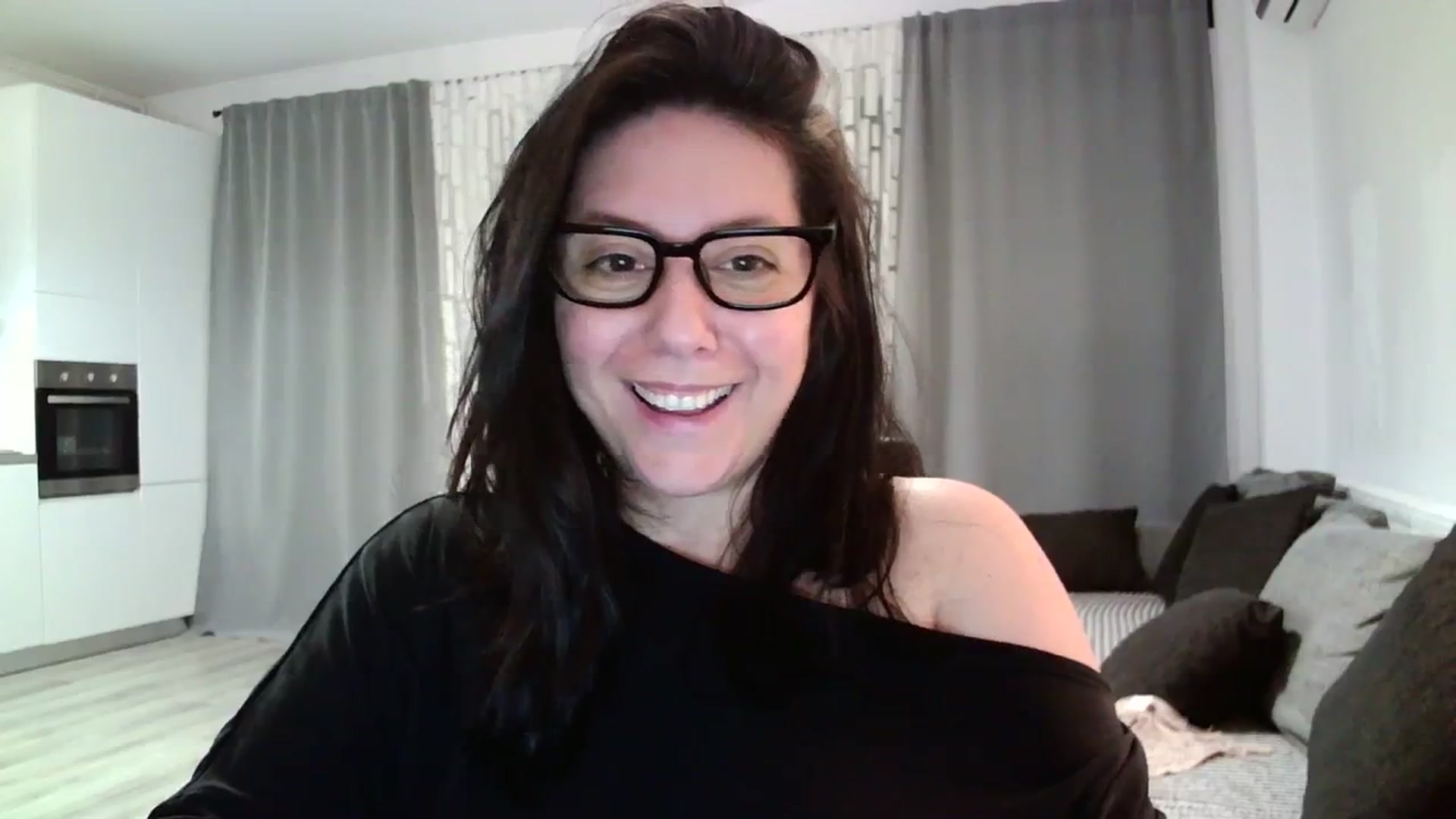 Gallery image thumbnail from SILKYWOMAN's myfreecams stream on, 04/12/2024, 20:20 image 5 of 20