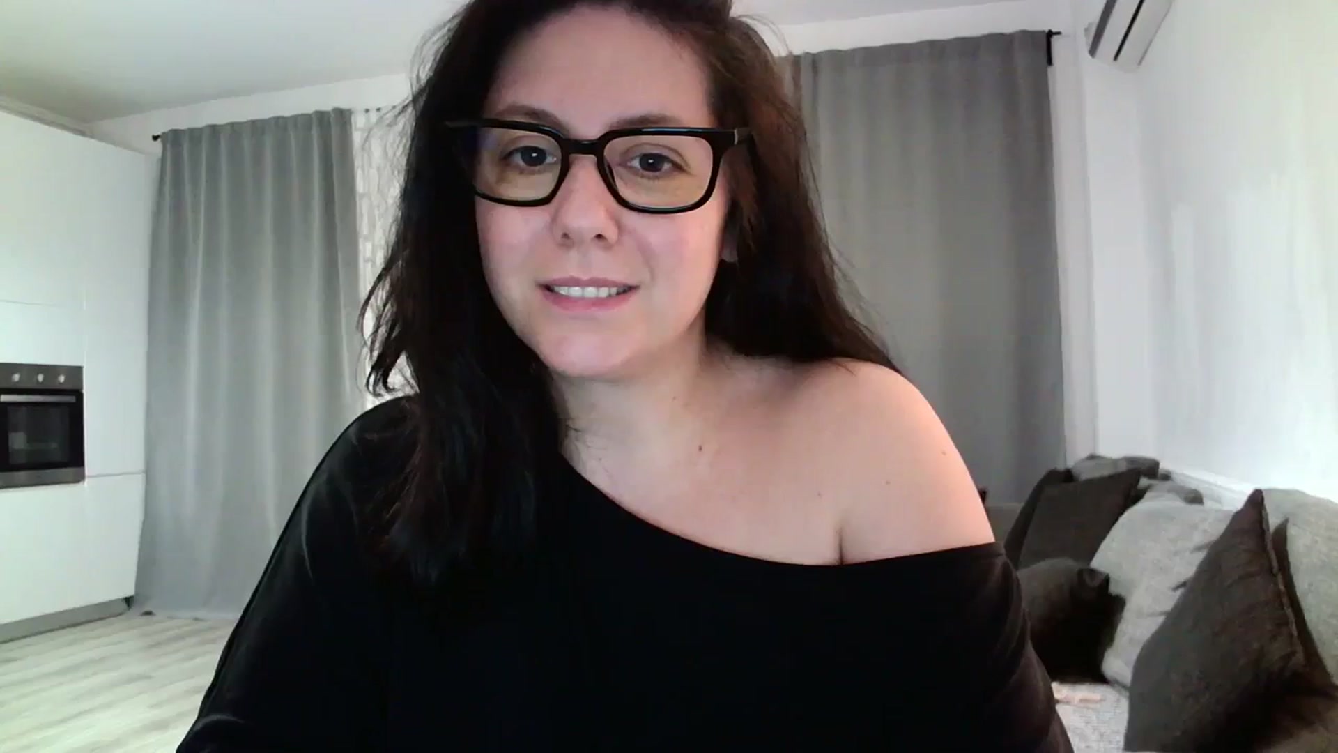 Gallery image thumbnail from SILKYWOMAN's myfreecams stream on, 04/12/2024, 20:20 image 8 of 20