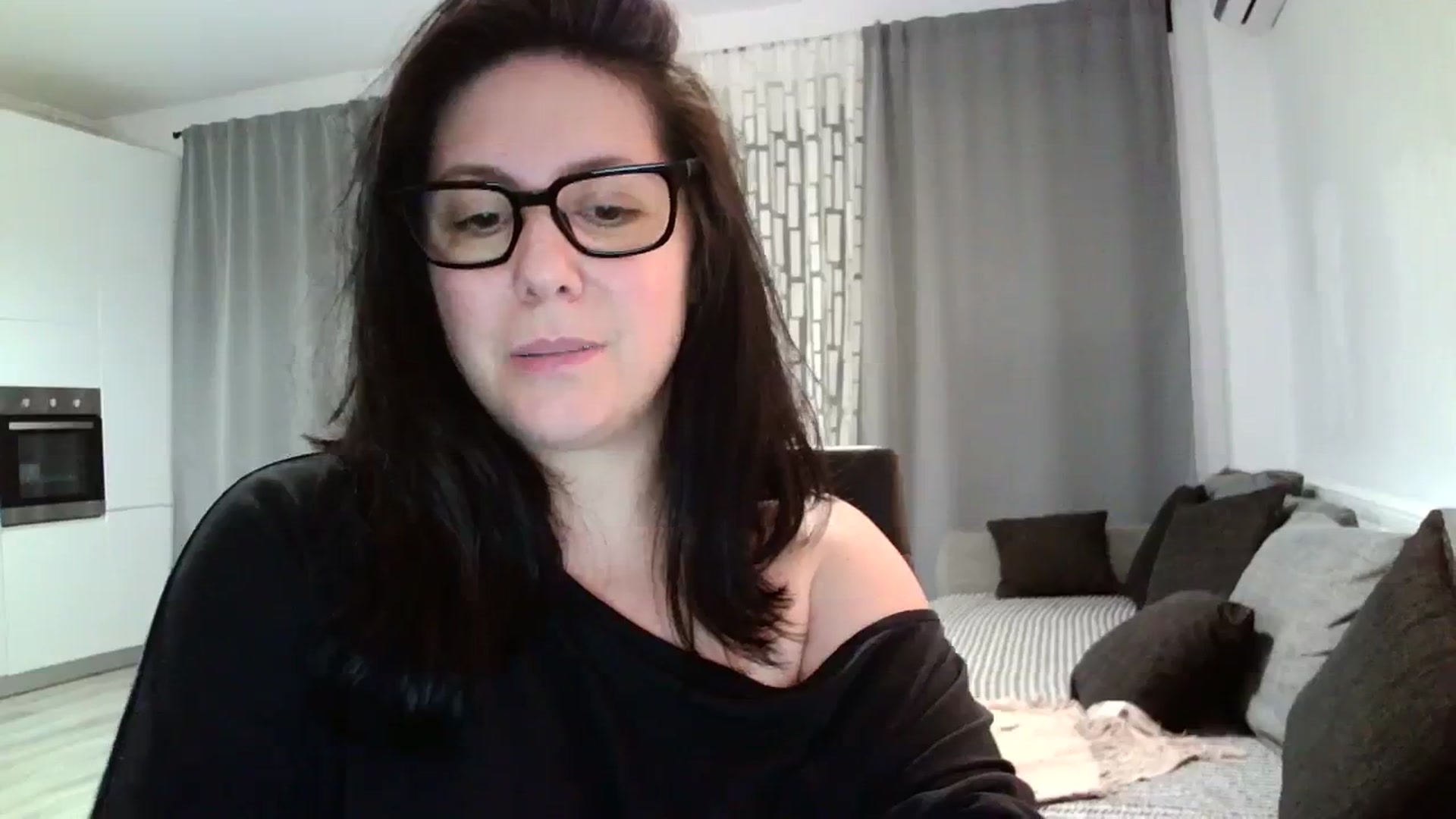 Gallery image thumbnail from SILKYWOMAN's myfreecams stream on, 04/12/2024, 20:20 image 17 of 20