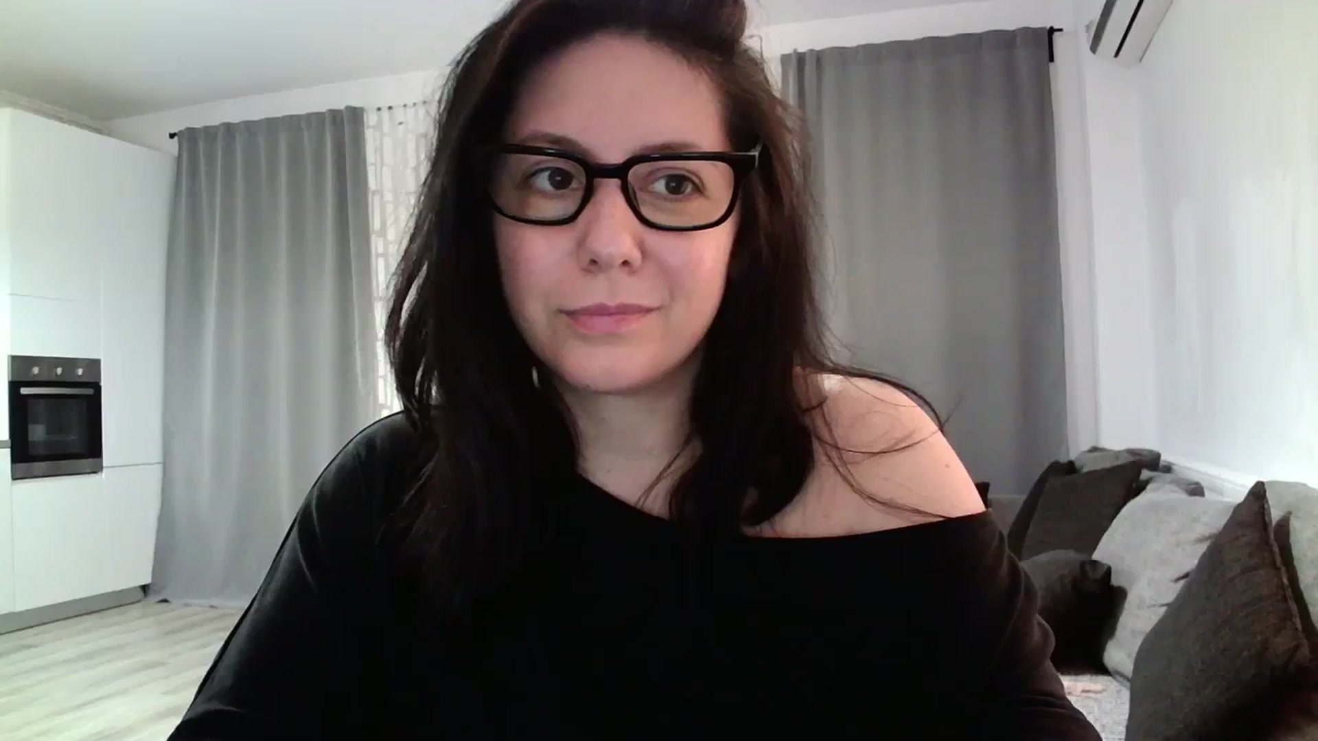 Gallery image thumbnail from SILKYWOMAN's myfreecams stream on, 04/12/2024, 20:20 image 13 of 20