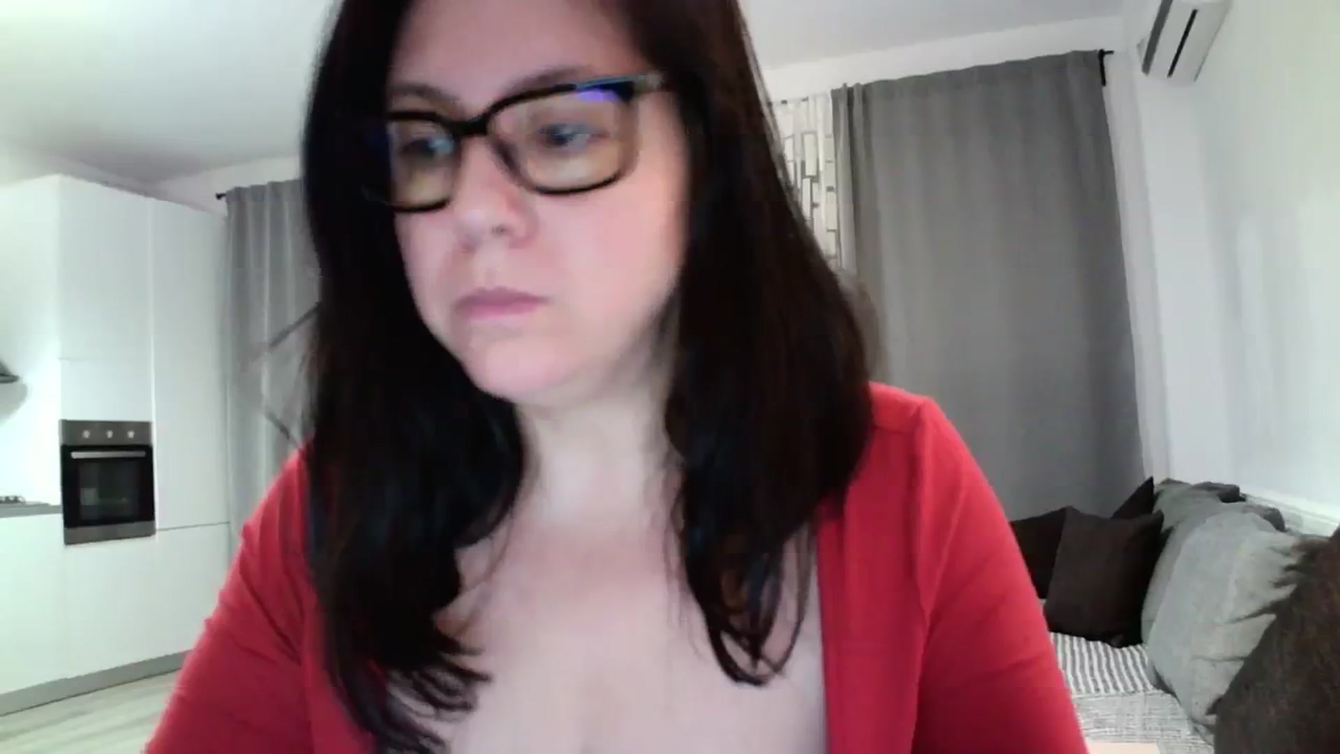 Gallery image thumbnail from SILKYWOMAN's myfreecams stream on, 04/14/2024, 21:03 image 18 of 20
