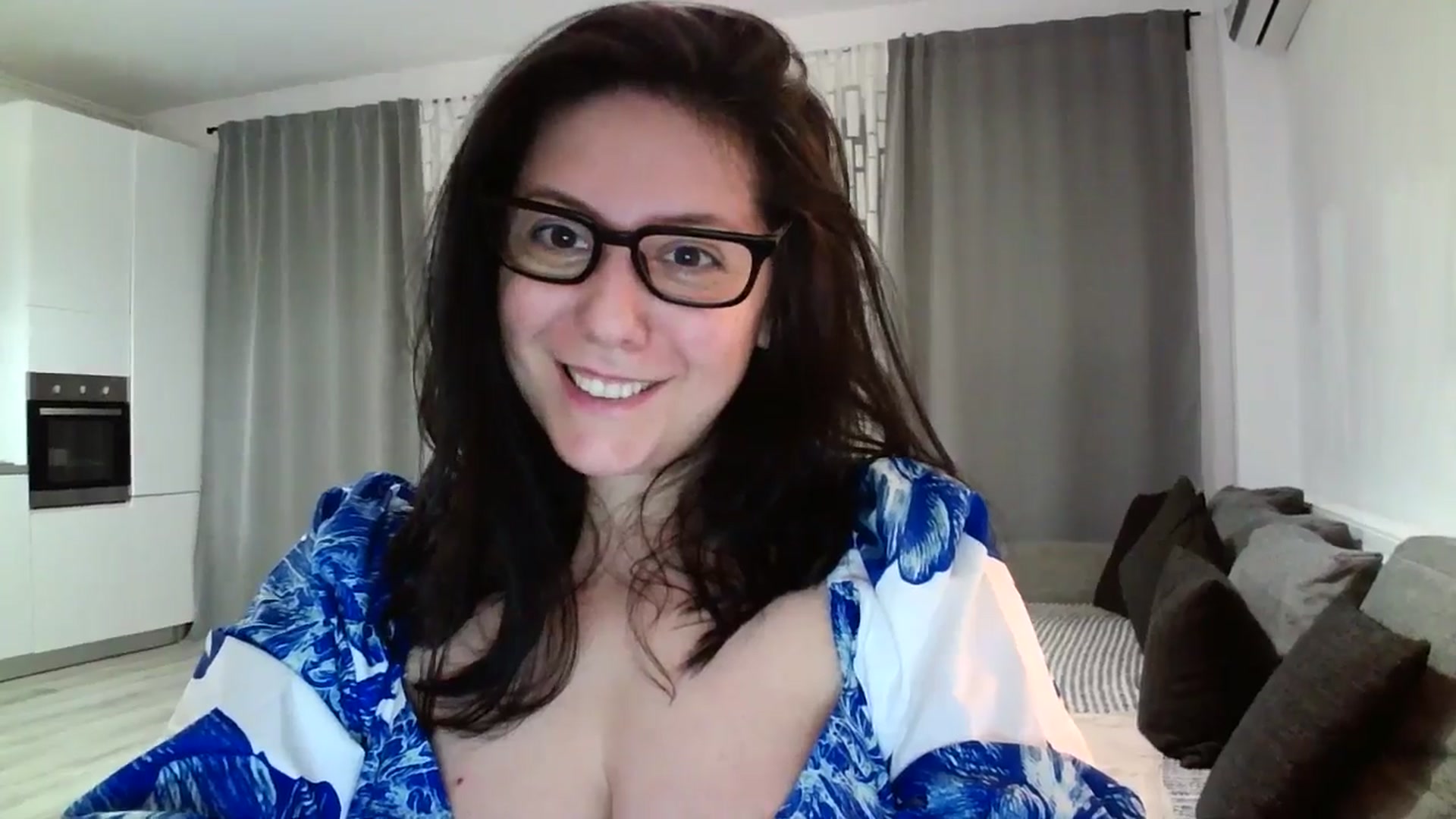 Gallery image thumbnail from SILKYWOMAN's myfreecams stream on, 04/17/2024, 17:44 image 12 of 20