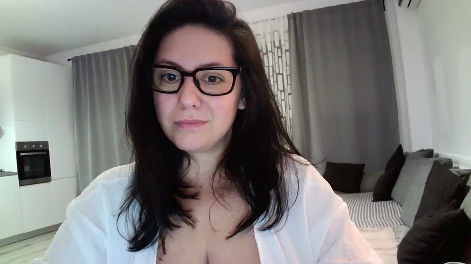 Gallery image thumbnail from SILKYWOMAN's myfreecams stream on, 04/20/2024, 19:00 image 5 of 20