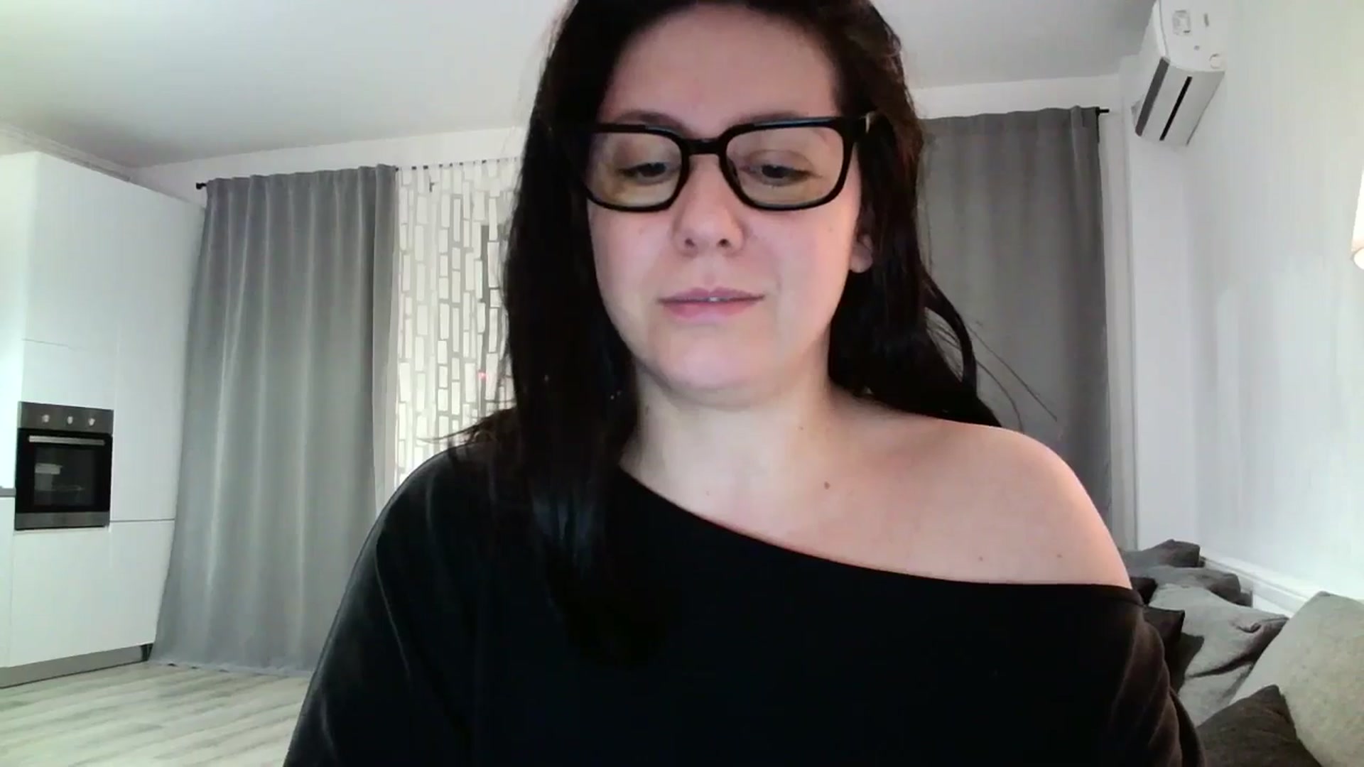 Gallery image thumbnail from SILKYWOMAN's myfreecams stream on, 04/24/2024, 20:31 image 18 of 20