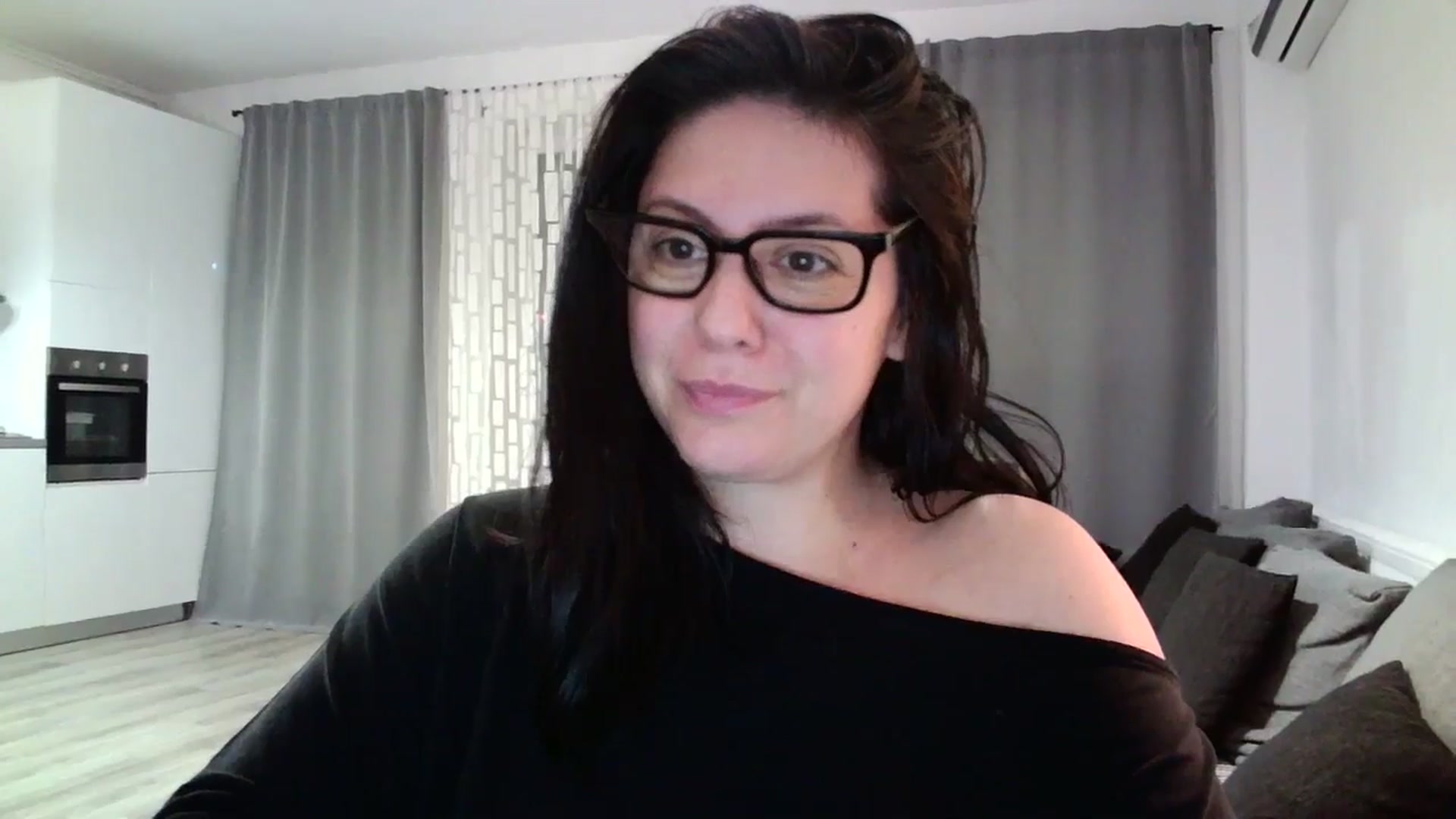 Gallery image thumbnail from SILKYWOMAN's myfreecams stream on, 04/24/2024, 20:31 image 9 of 20