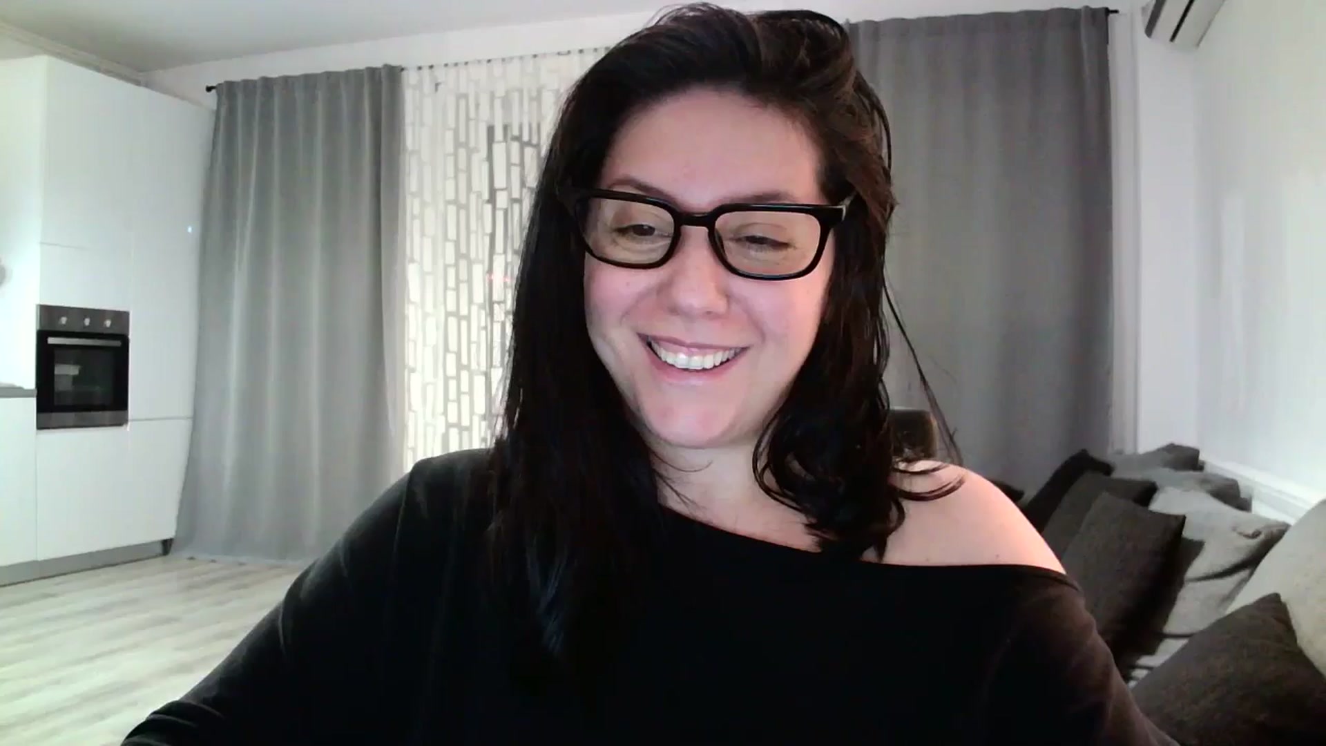 Gallery image thumbnail from SILKYWOMAN's myfreecams stream on, 04/24/2024, 20:31 image 13 of 20