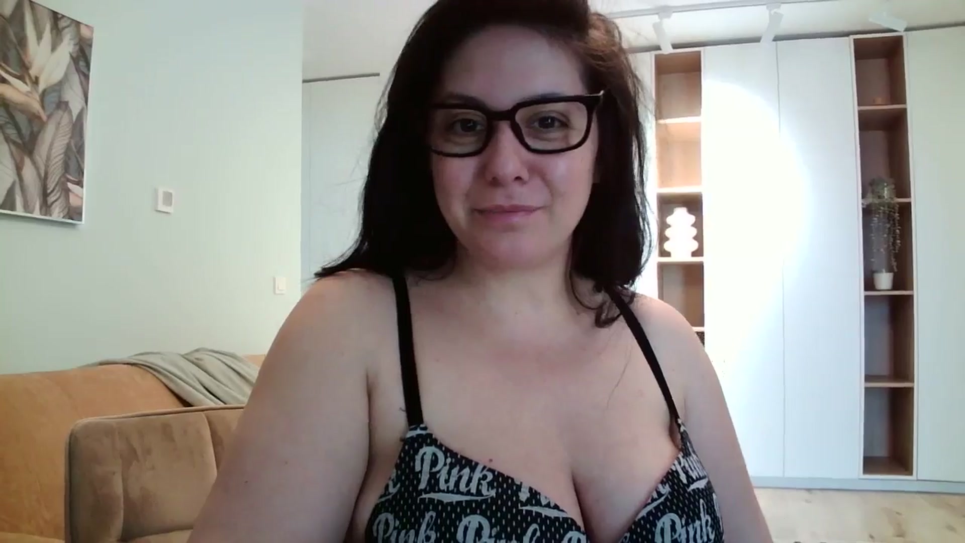 Gallery image thumbnail from SILKYWOMAN's myfreecams stream on, 04/26/2024, 12:02 image 19 of 20