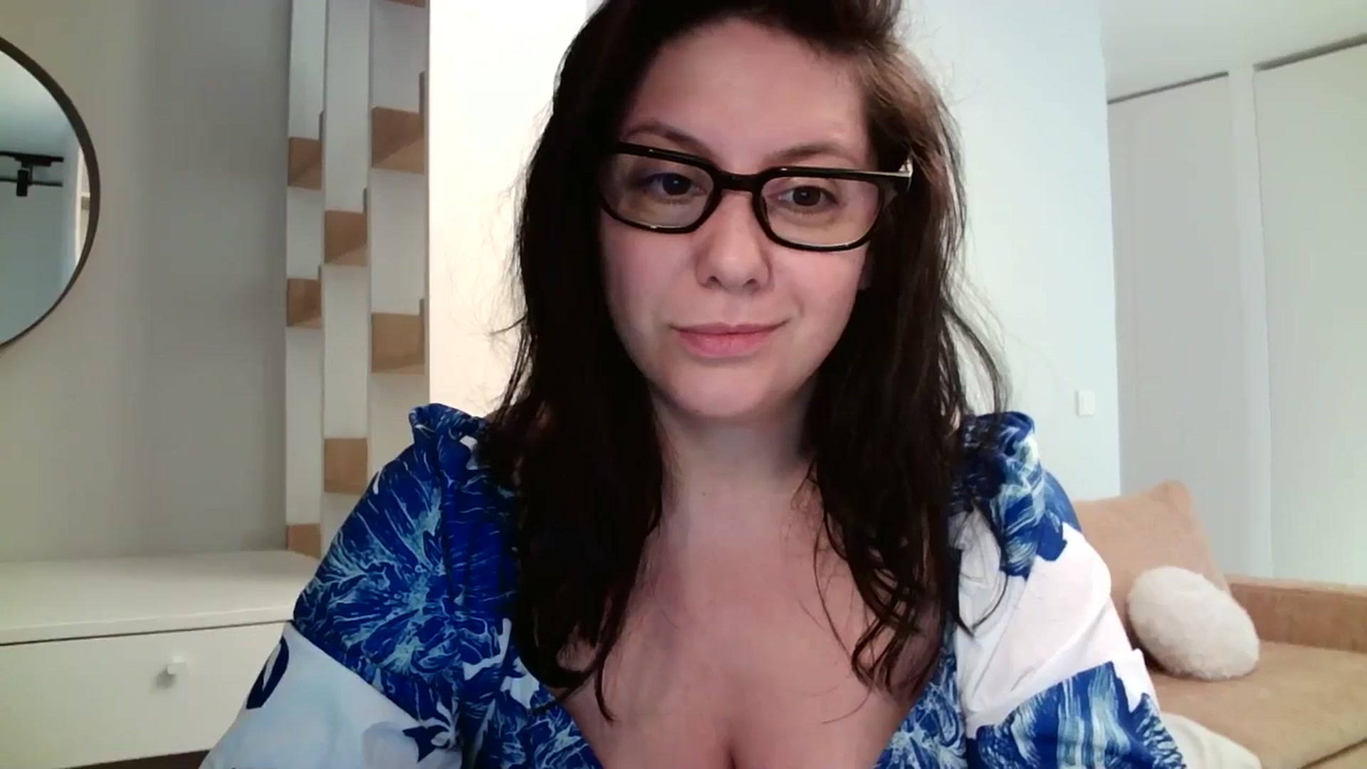 Gallery image thumbnail from SILKYWOMAN's myfreecams stream on, 04/26/2024, 17:02 image 9 of 20