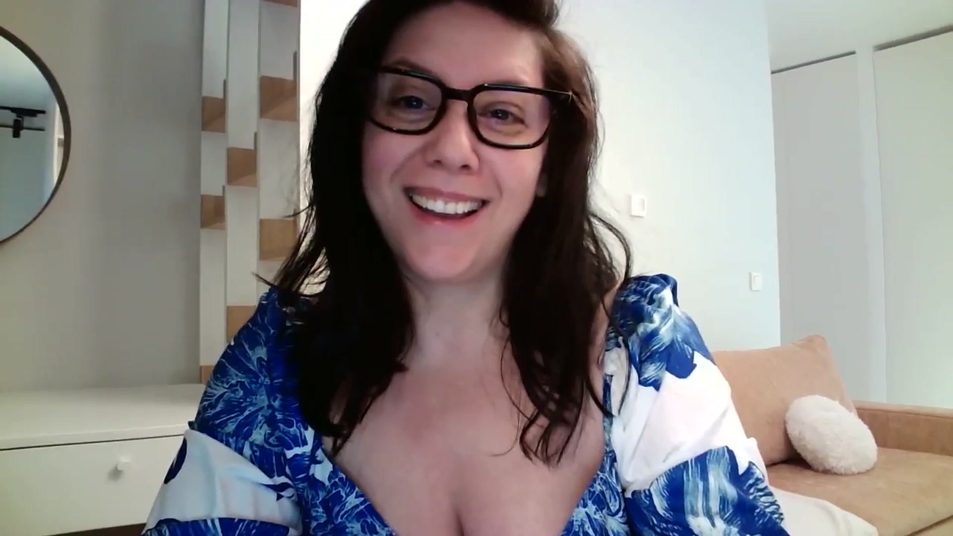 Gallery image thumbnail from SILKYWOMAN's myfreecams stream on, 04/26/2024, 17:02 image 7 of 20