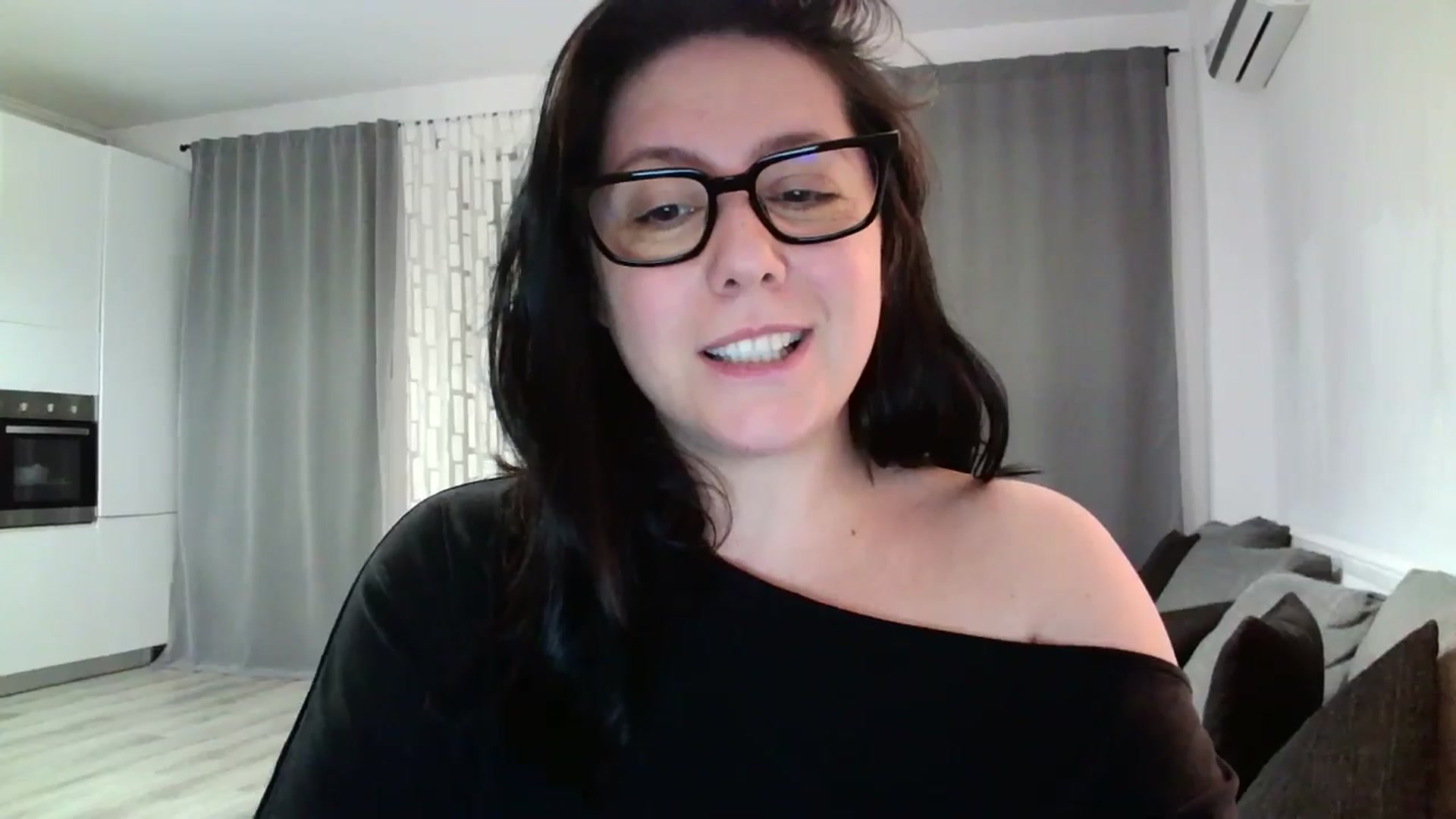 Gallery image thumbnail from SILKYWOMAN's myfreecams stream on, 04/28/2024, 21:09 image 18 of 20