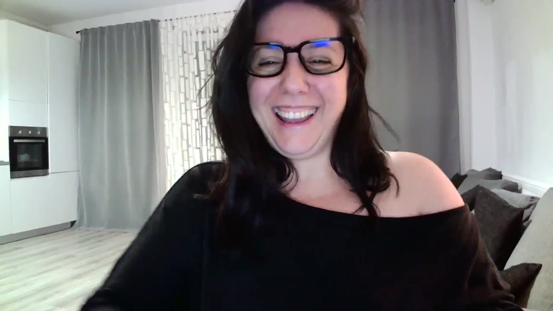 Gallery image thumbnail from SILKYWOMAN's myfreecams stream on, 04/28/2024, 21:09 image 10 of 20