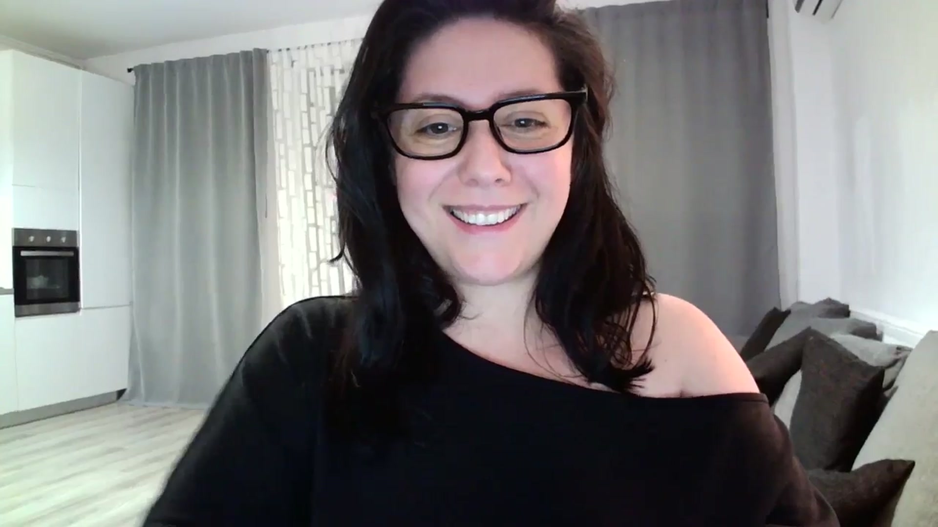 Gallery image thumbnail from SILKYWOMAN's myfreecams stream on, 04/28/2024, 21:09 image 4 of 20