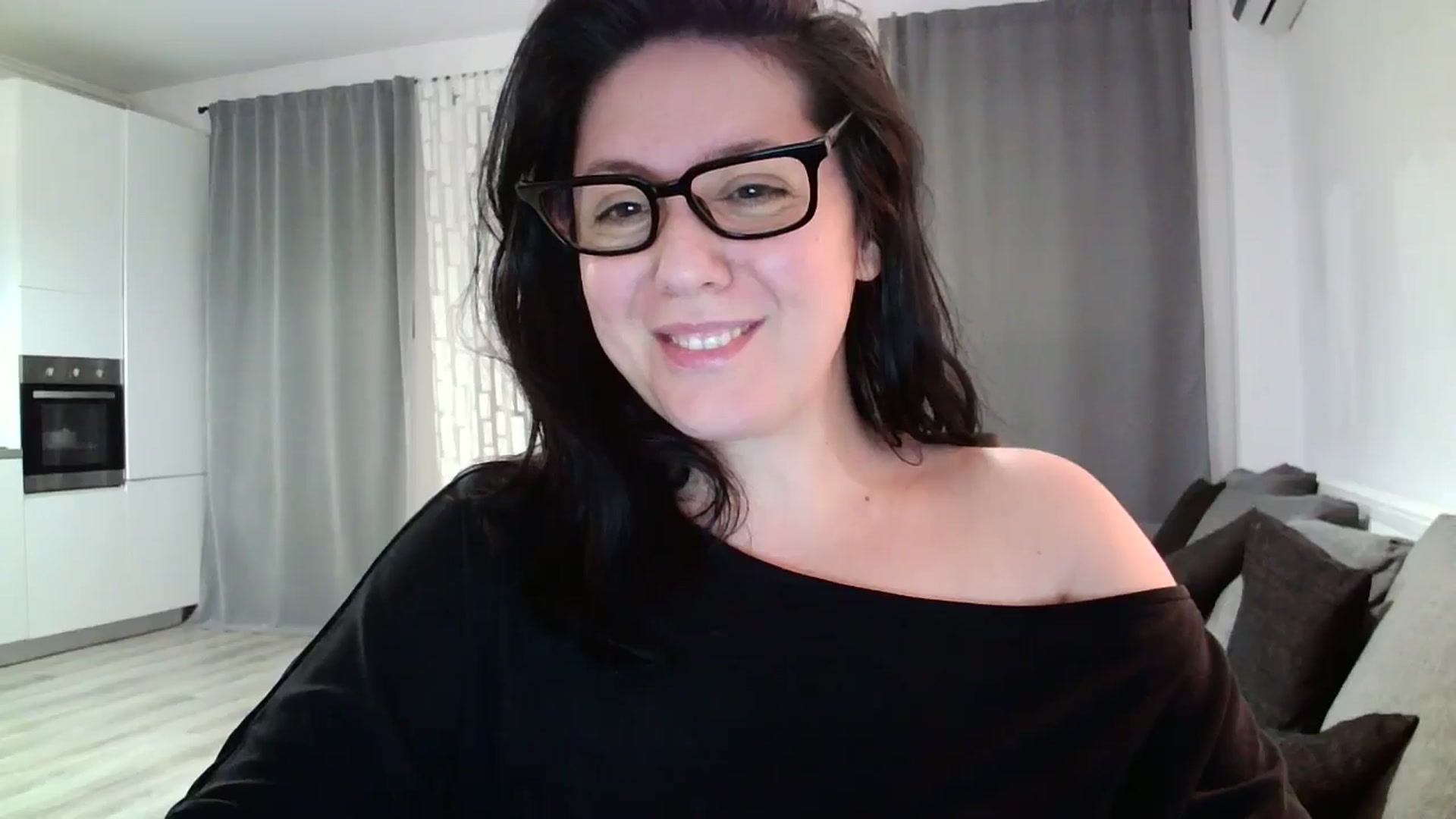 Gallery image thumbnail from SILKYWOMAN's myfreecams stream on, 04/28/2024, 21:09 image 6 of 20