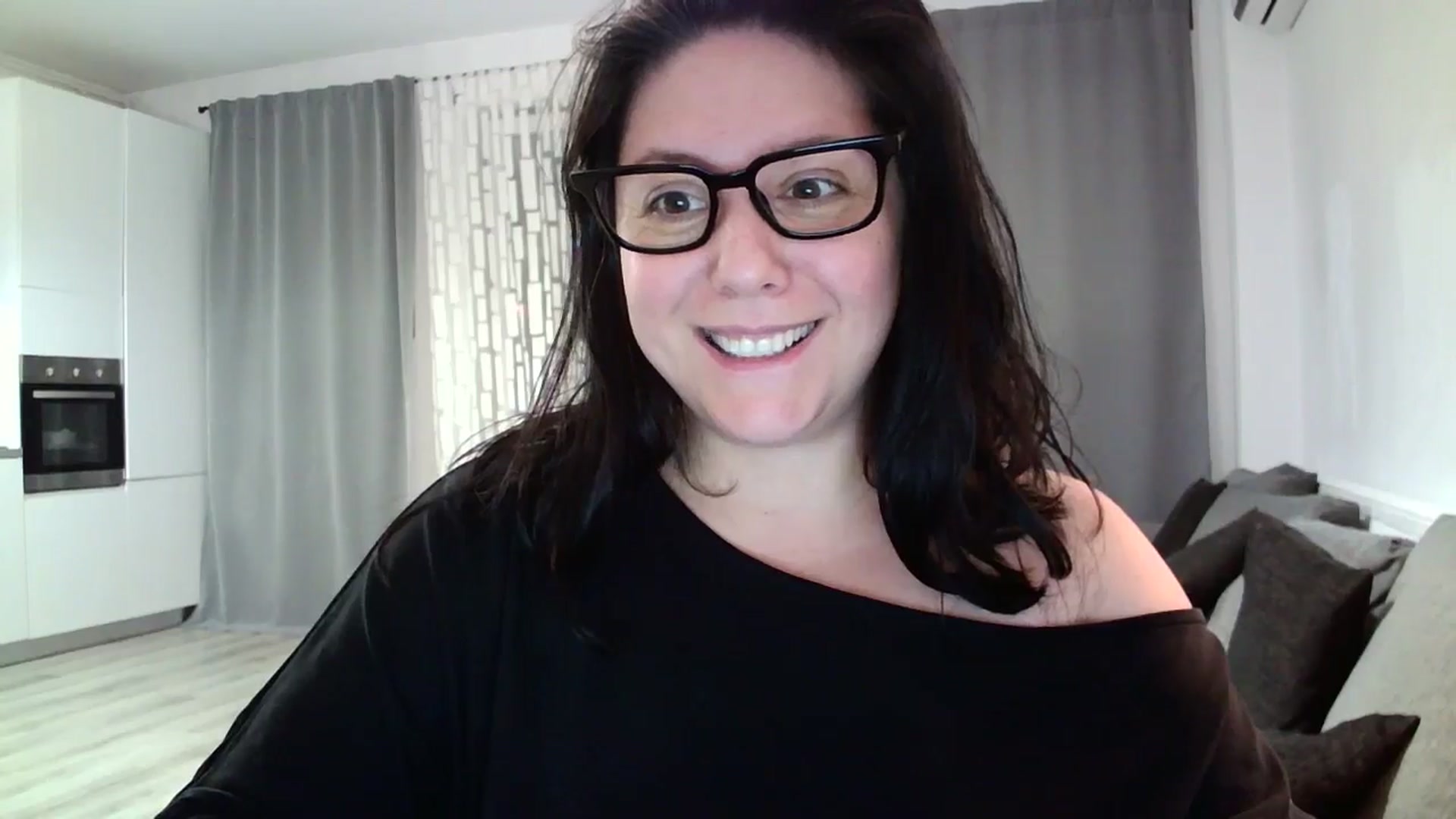 Gallery image thumbnail from SILKYWOMAN's myfreecams stream on, 04/28/2024, 21:09 image 3 of 20