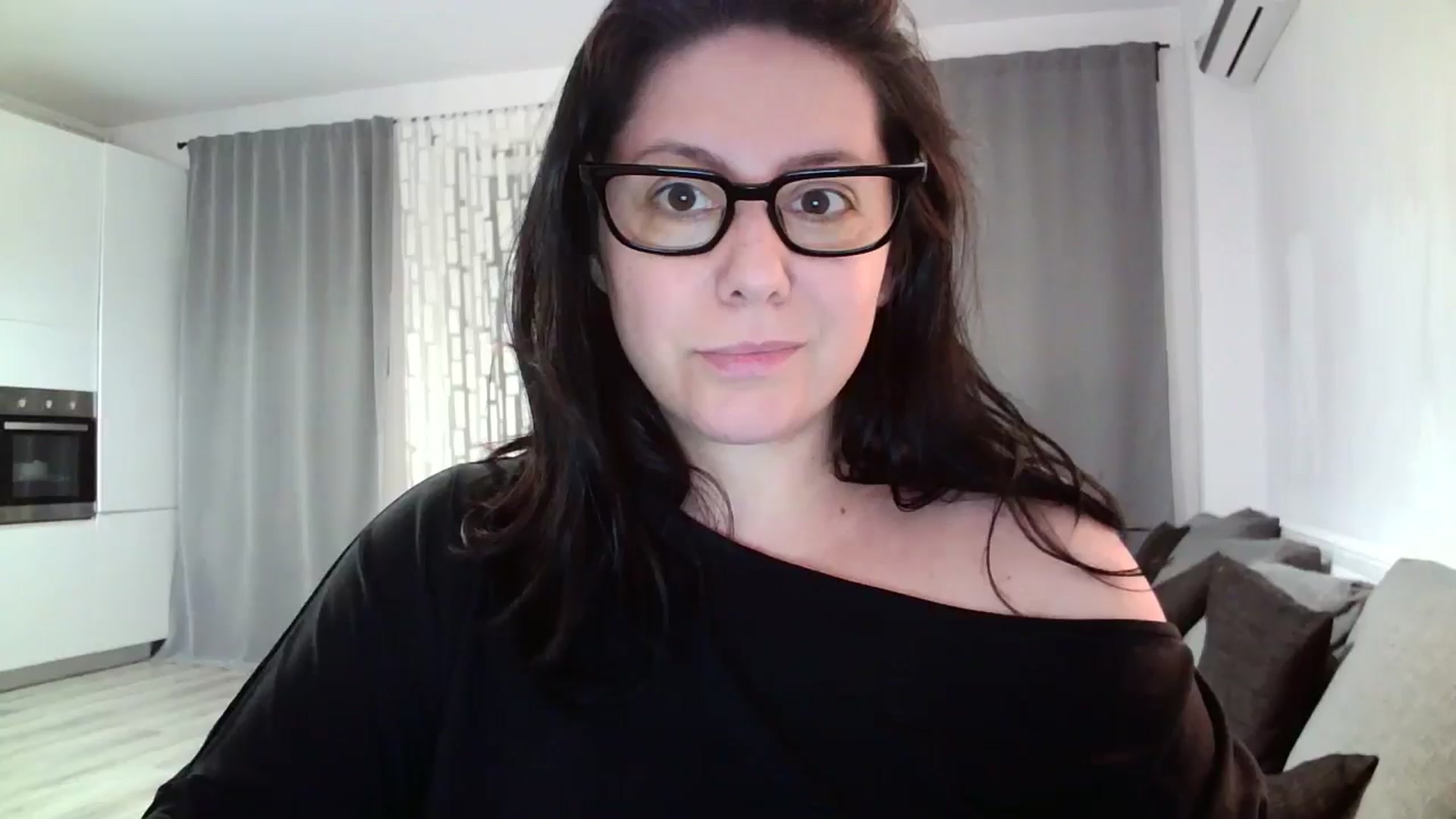 Gallery image thumbnail from SILKYWOMAN's myfreecams stream on, 04/28/2024, 21:09 image 1 of 20