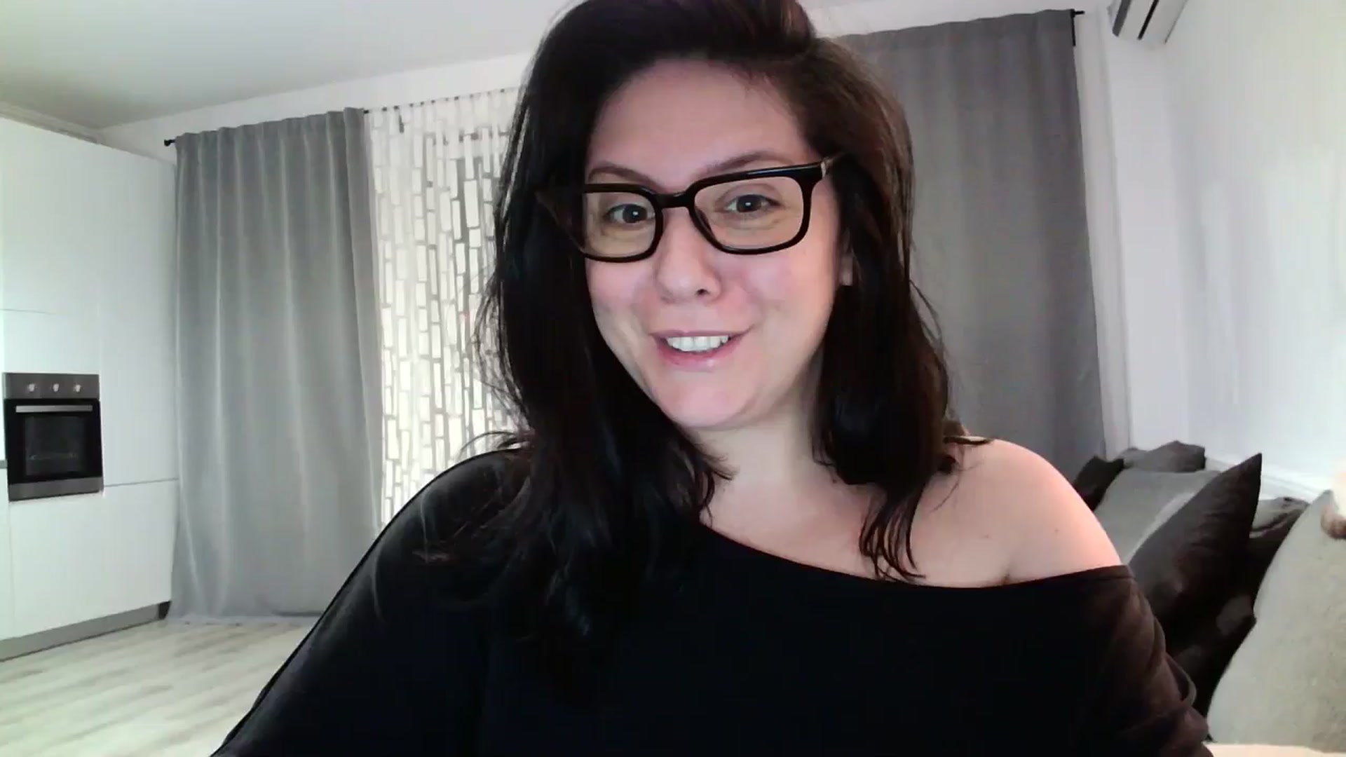 Gallery image thumbnail from SILKYWOMAN's myfreecams stream on, 04/29/2024, 19:16 image 1 of 20