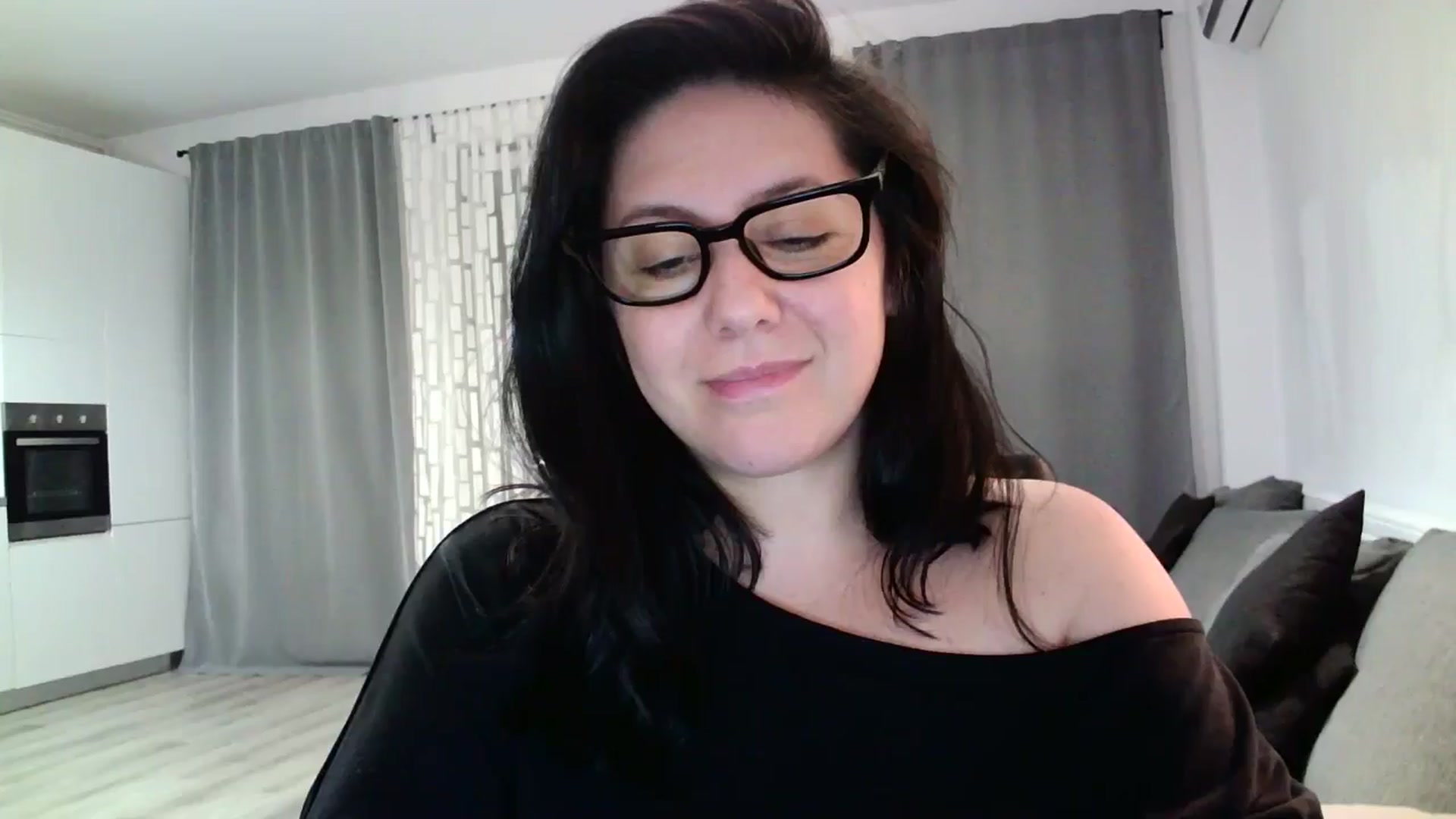 Gallery image thumbnail from SILKYWOMAN's myfreecams stream on, 04/29/2024, 19:16 image 6 of 20