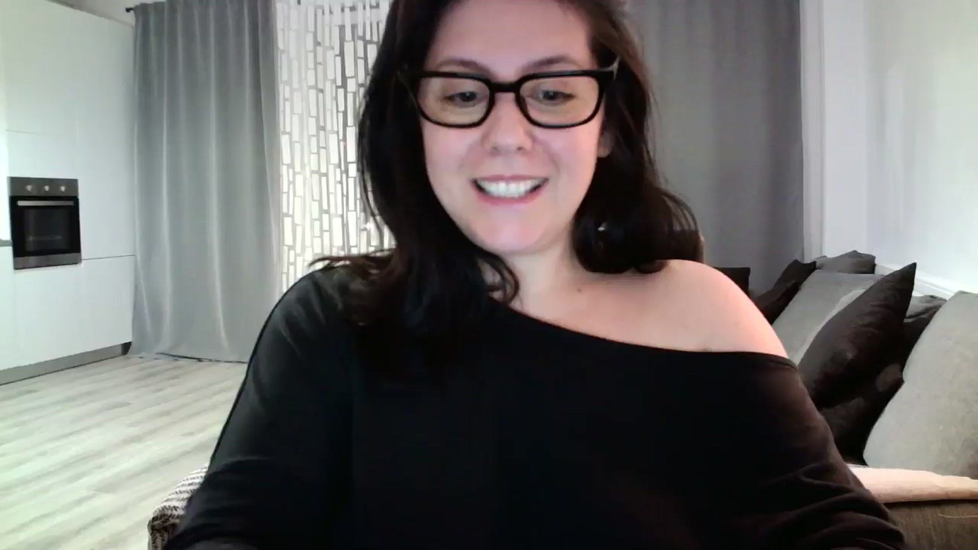 Gallery image thumbnail from SILKYWOMAN's myfreecams stream on, 04/29/2024, 19:16 image 14 of 20