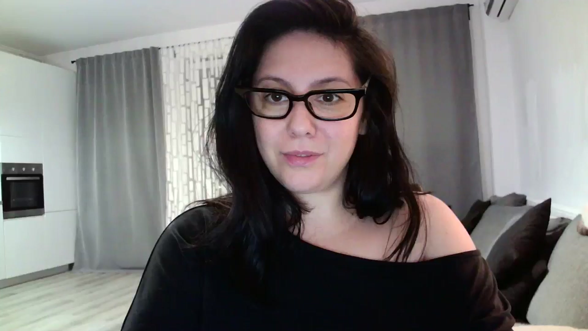 Gallery image thumbnail from SILKYWOMAN's myfreecams stream on, 04/29/2024, 19:16 image 2 of 20