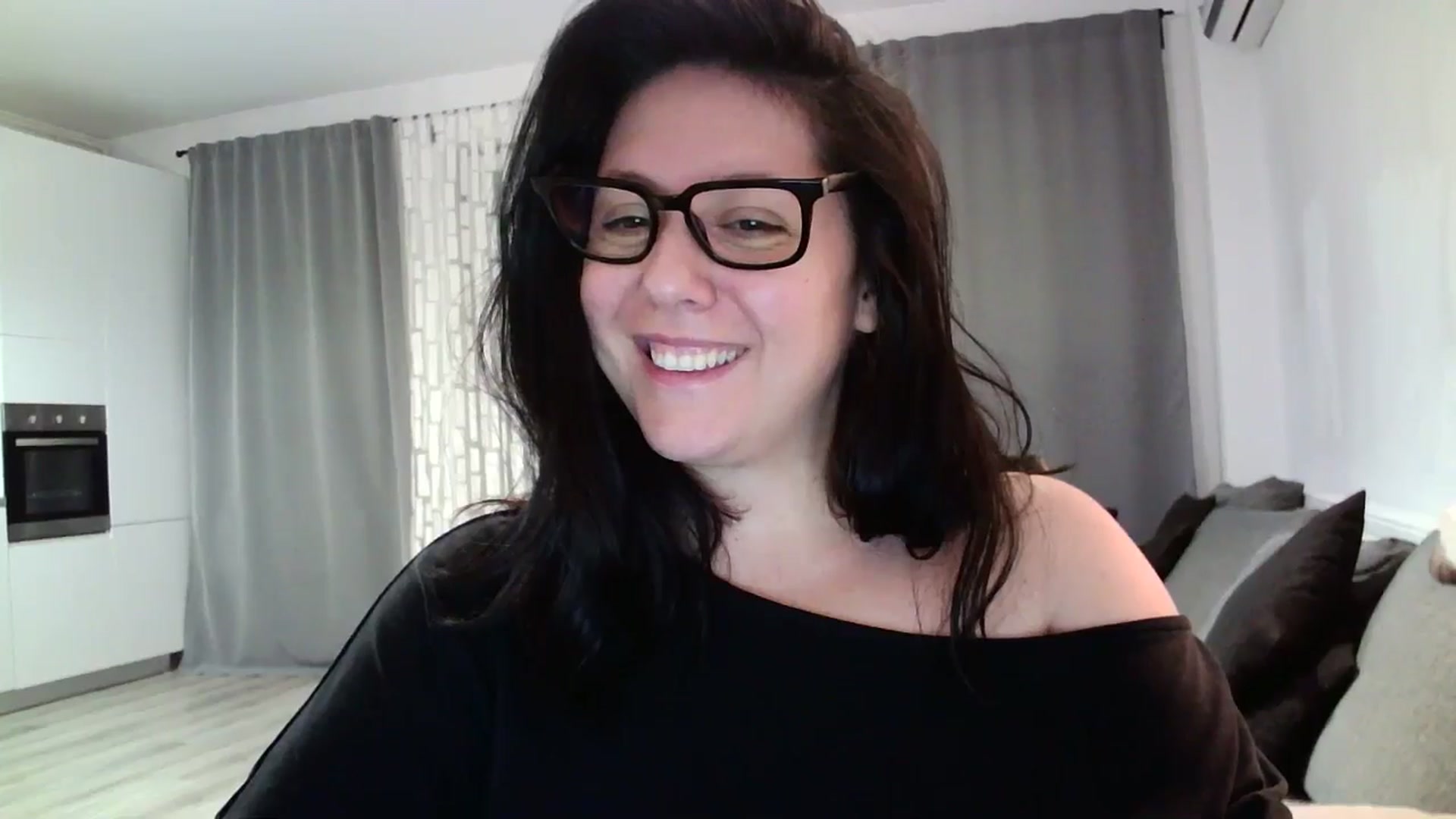 Gallery image thumbnail from SILKYWOMAN's myfreecams stream on, 04/29/2024, 19:16 image 3 of 20