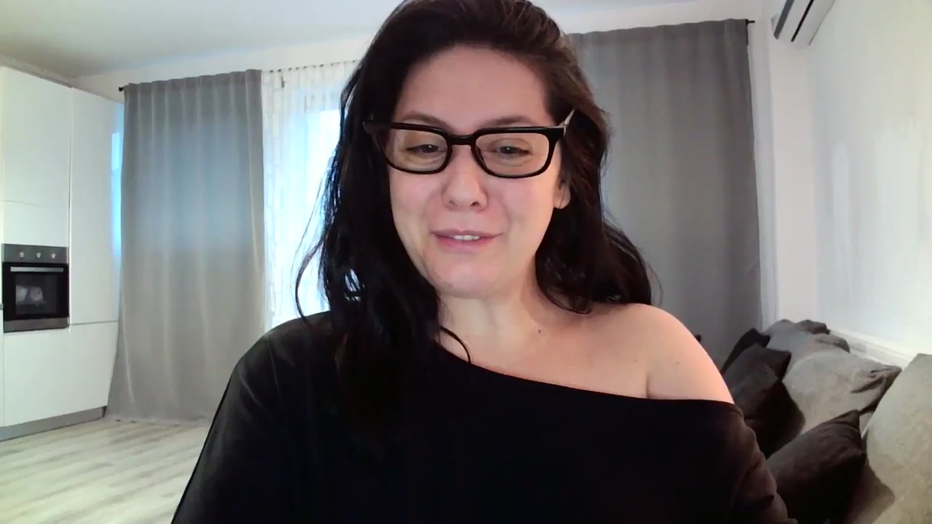 Gallery image thumbnail from SILKYWOMAN's myfreecams stream on, 05/03/2024, 18:18 image 2 of 20