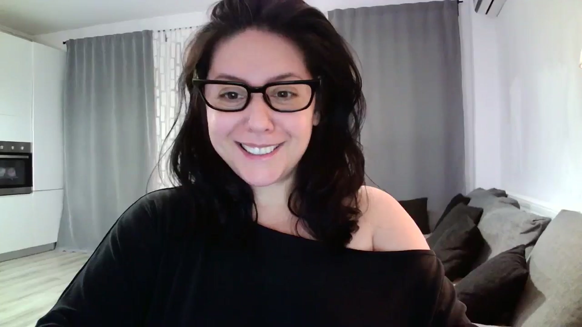 Gallery image thumbnail from SILKYWOMAN's myfreecams stream on, 05/03/2024, 18:18 image 18 of 20