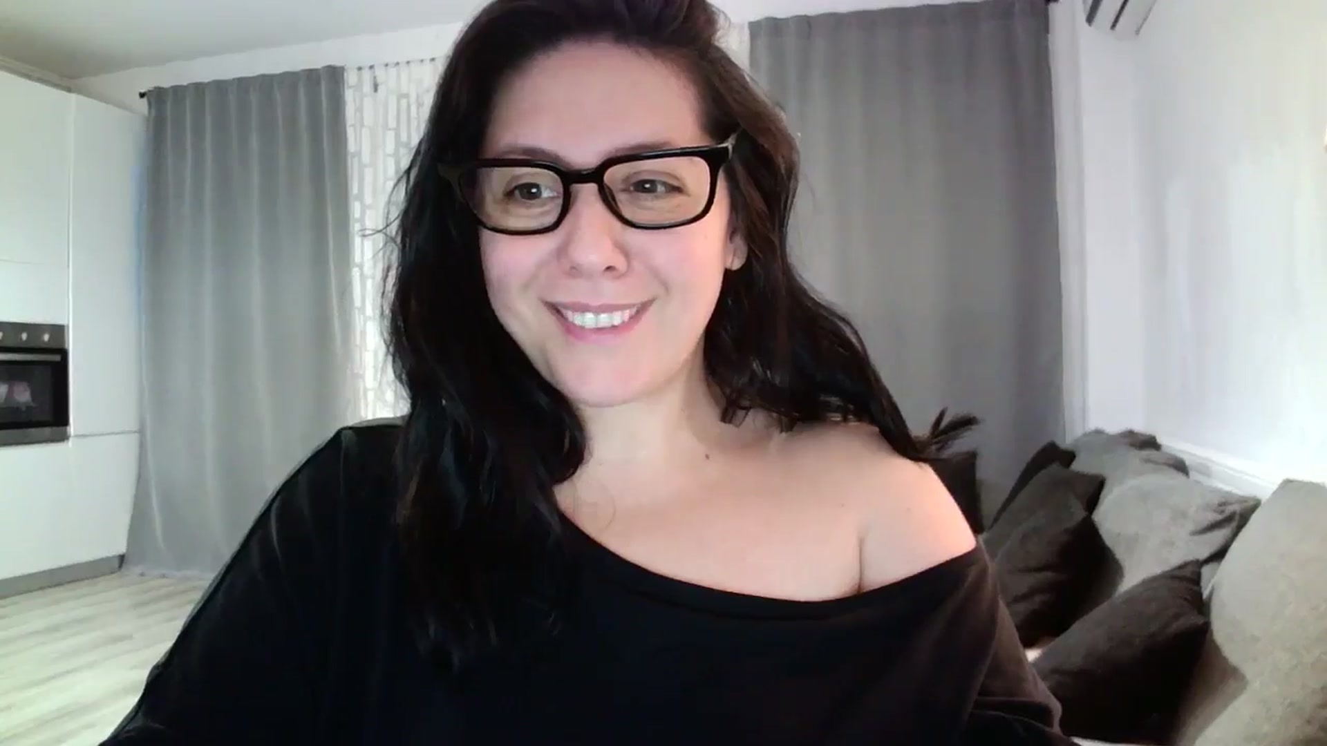 Gallery image thumbnail from SILKYWOMAN's myfreecams stream on, 05/03/2024, 18:18 image 10 of 20