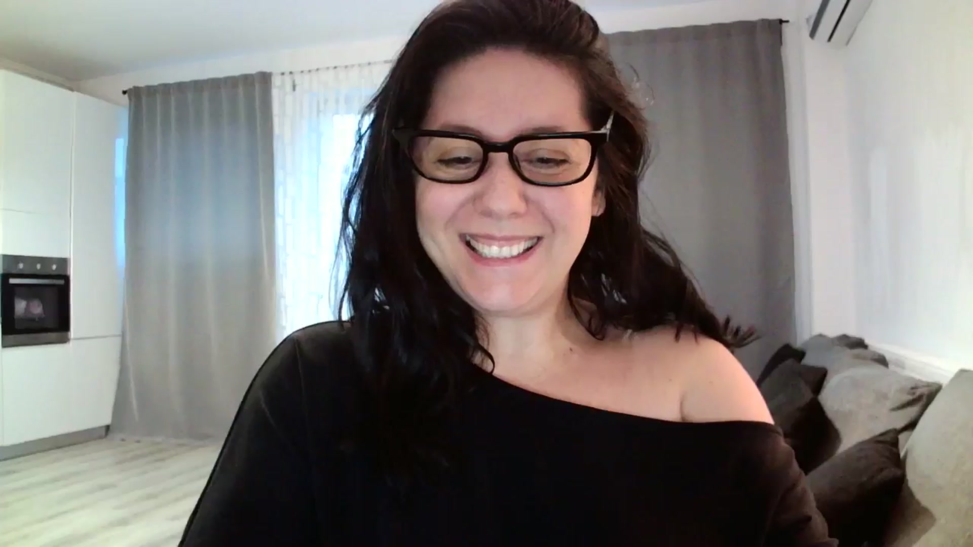 Gallery image thumbnail from SILKYWOMAN's myfreecams stream on, 05/03/2024, 18:18 image 3 of 20