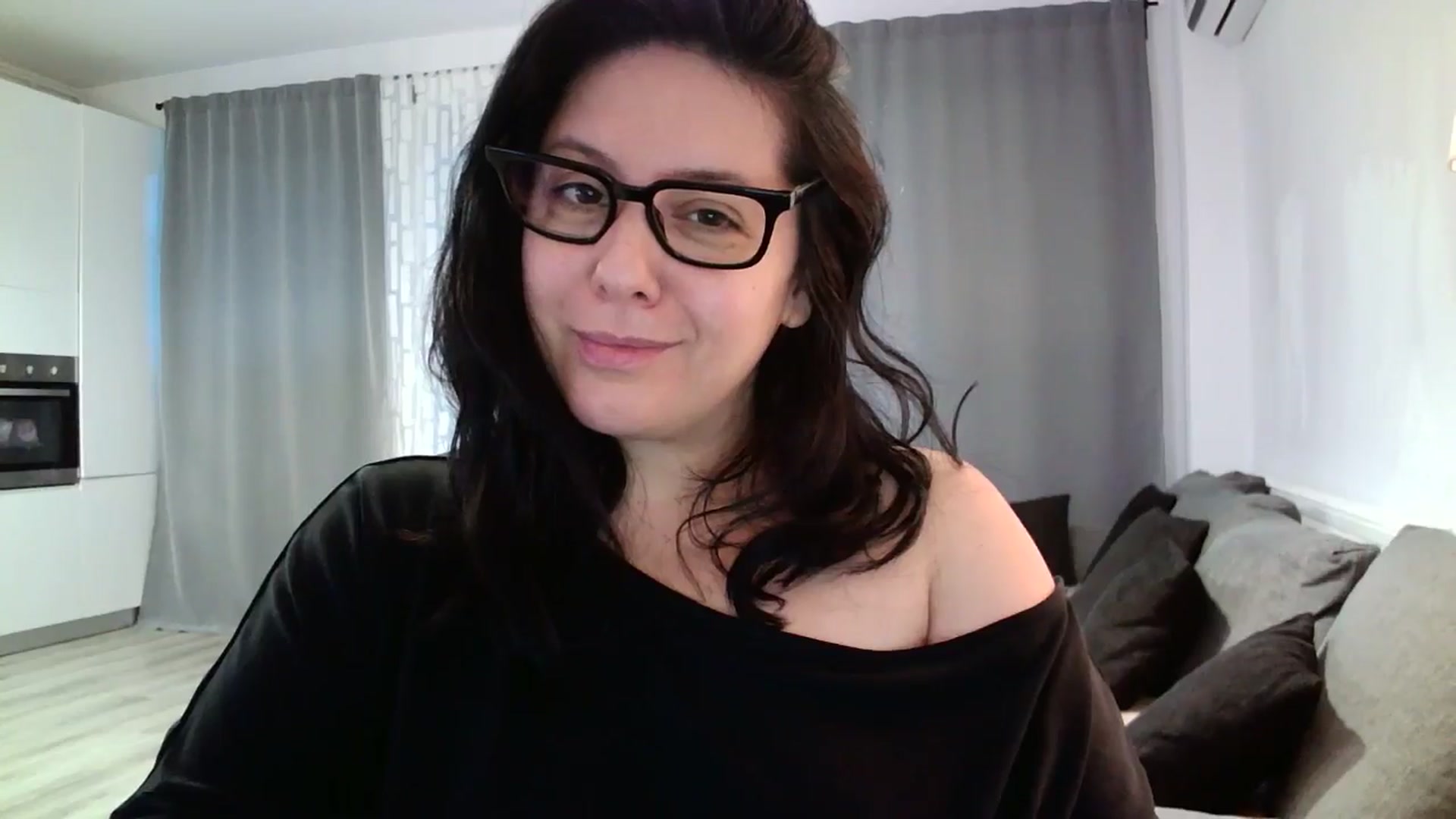 Gallery image thumbnail from SILKYWOMAN's myfreecams stream on, 05/03/2024, 18:18 image 7 of 20