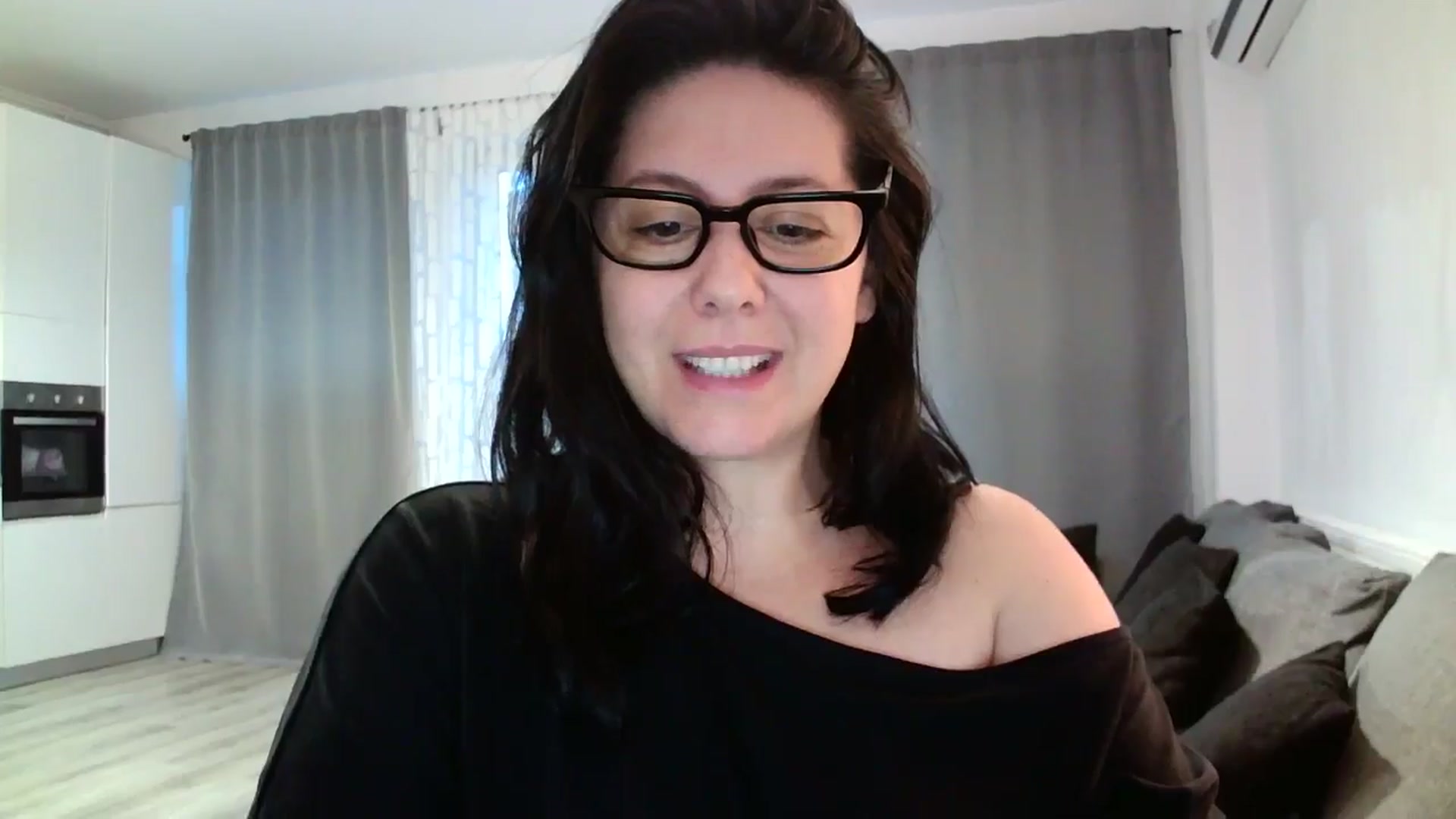 Gallery image thumbnail from SILKYWOMAN's myfreecams stream on, 05/03/2024, 18:18 image 5 of 20