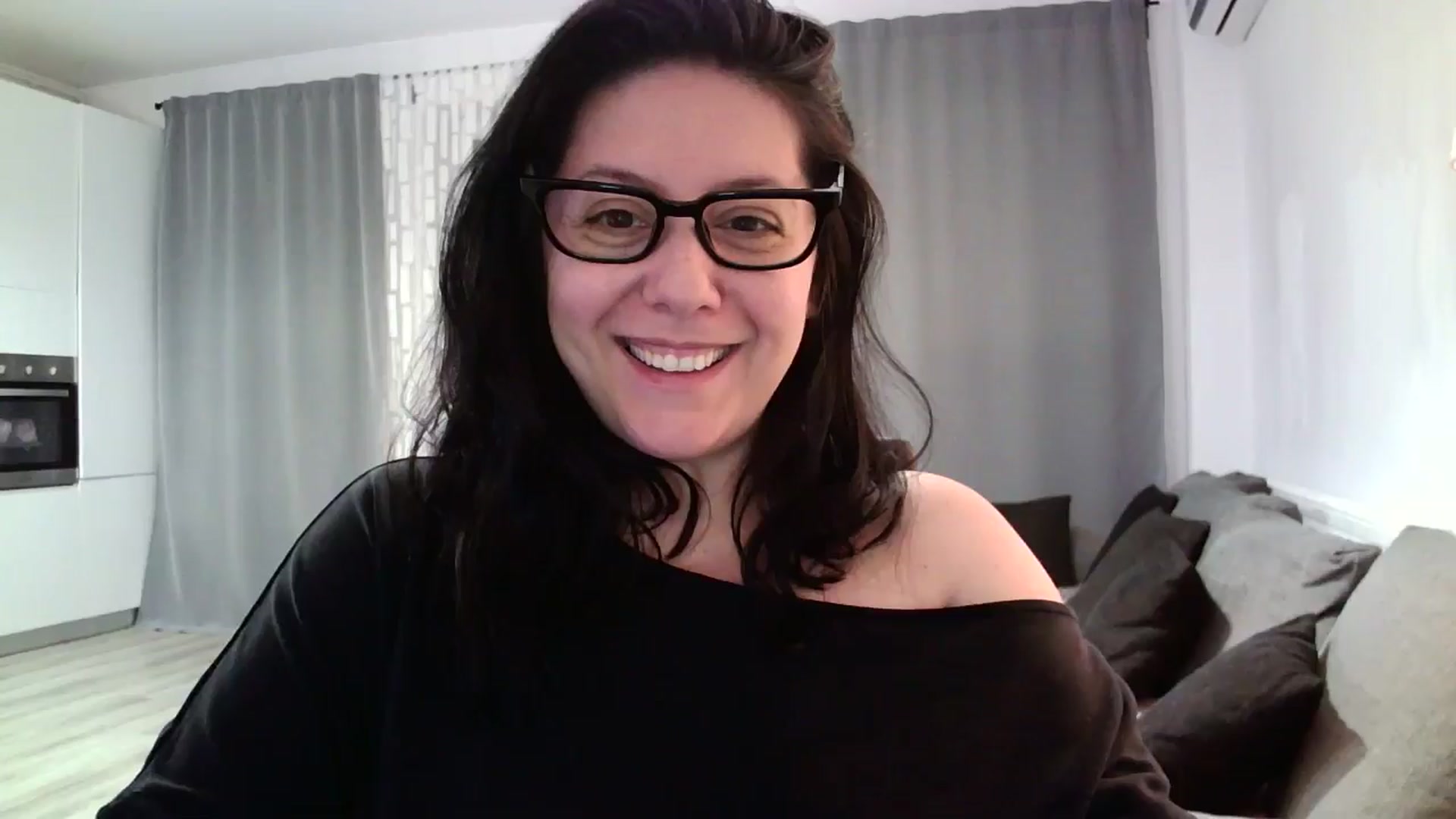 Gallery image thumbnail from SILKYWOMAN's myfreecams stream on, 05/03/2024, 18:18 image 17 of 20