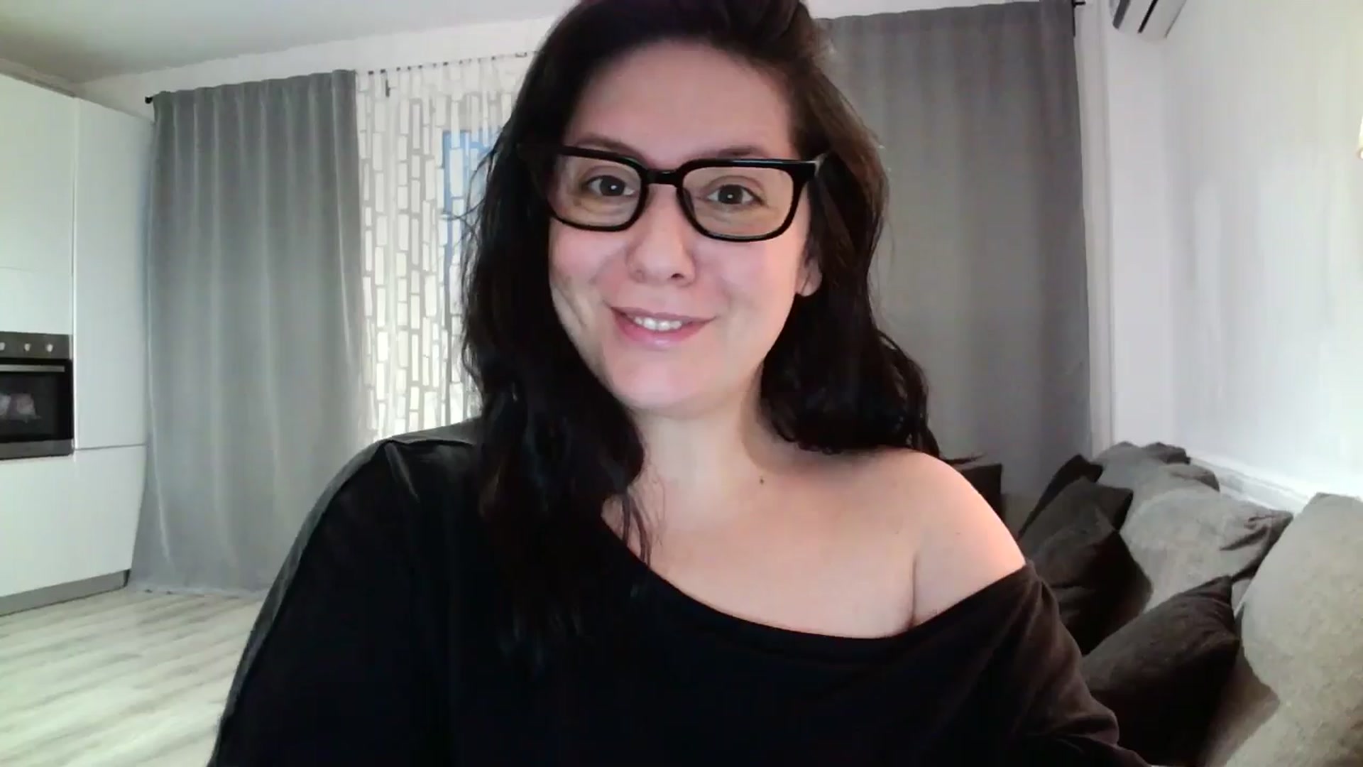 Gallery image thumbnail from SILKYWOMAN's myfreecams stream on, 05/03/2024, 18:18 image 12 of 20