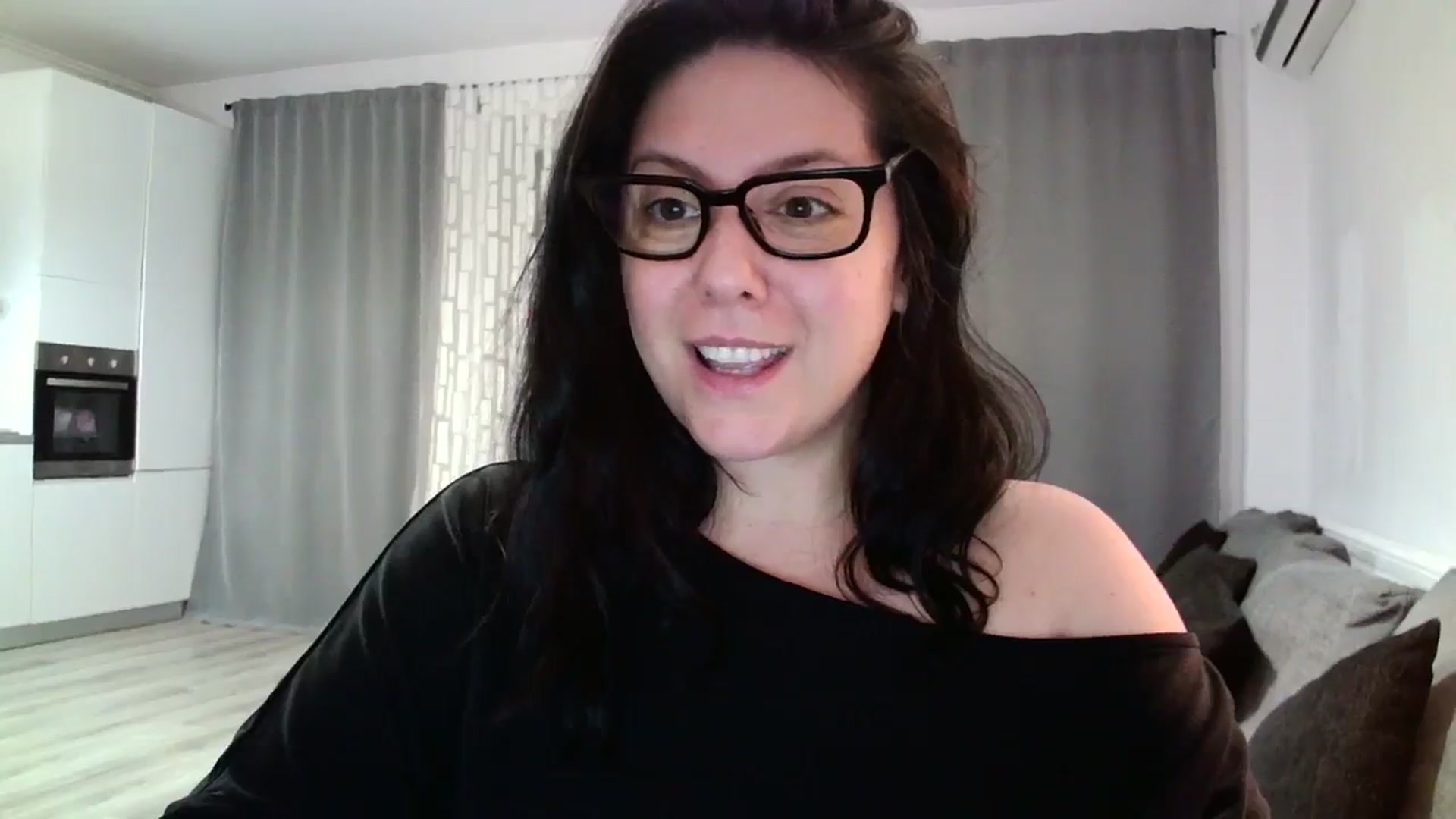 Gallery image thumbnail from SILKYWOMAN's myfreecams stream on, 05/03/2024, 20:14 image 17 of 20