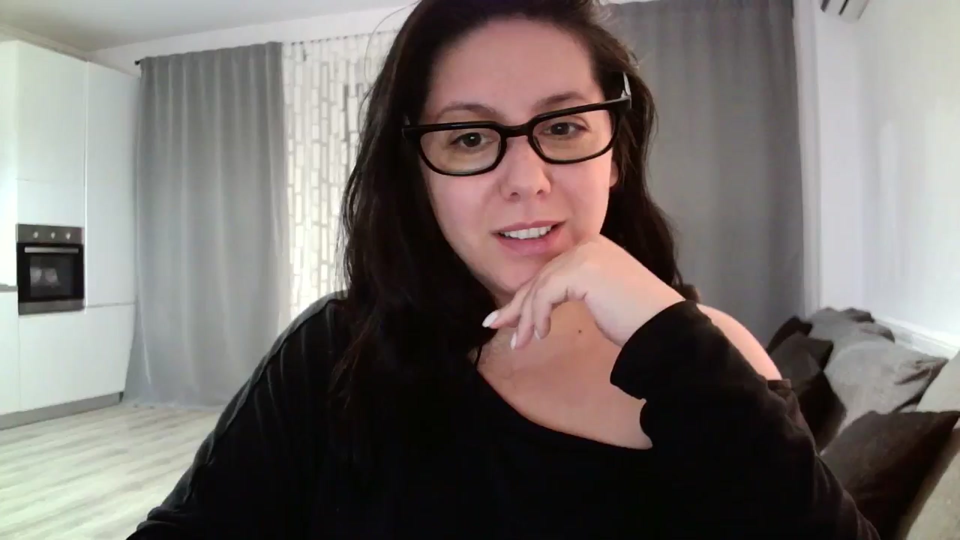 Gallery image thumbnail from SILKYWOMAN's myfreecams stream on, 05/03/2024, 20:14 image 2 of 20