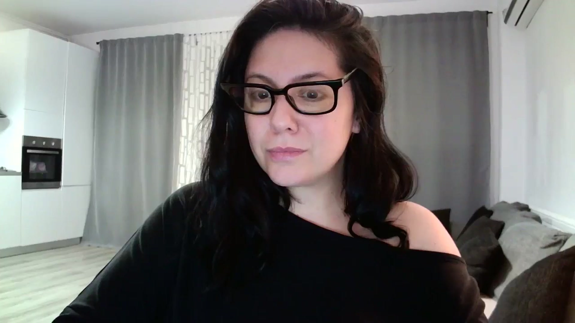 Gallery image thumbnail from SILKYWOMAN's myfreecams stream on, 05/03/2024, 20:14 image 18 of 20