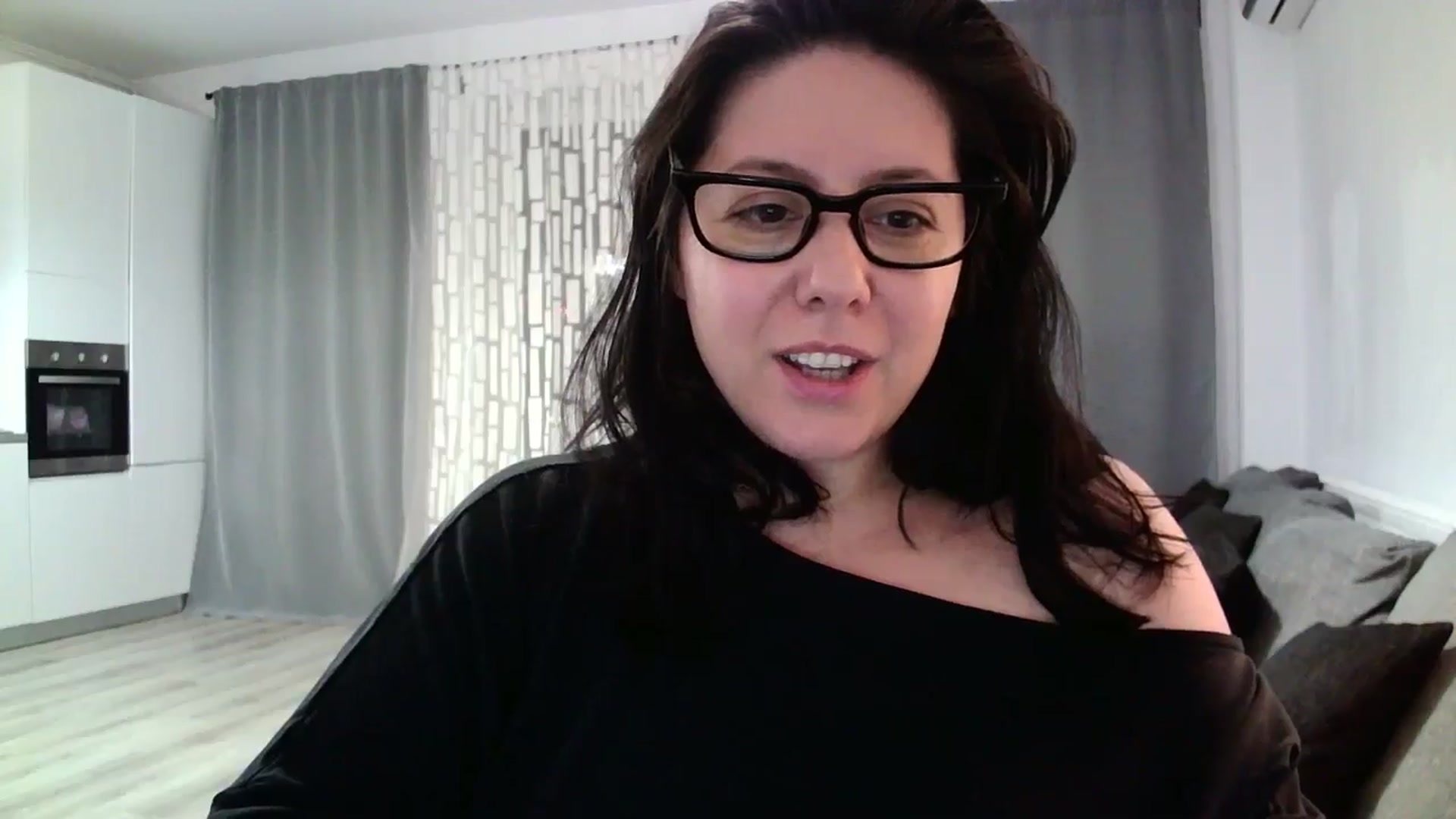 Gallery image thumbnail from SILKYWOMAN's myfreecams stream on, 05/03/2024, 20:14 image 6 of 20