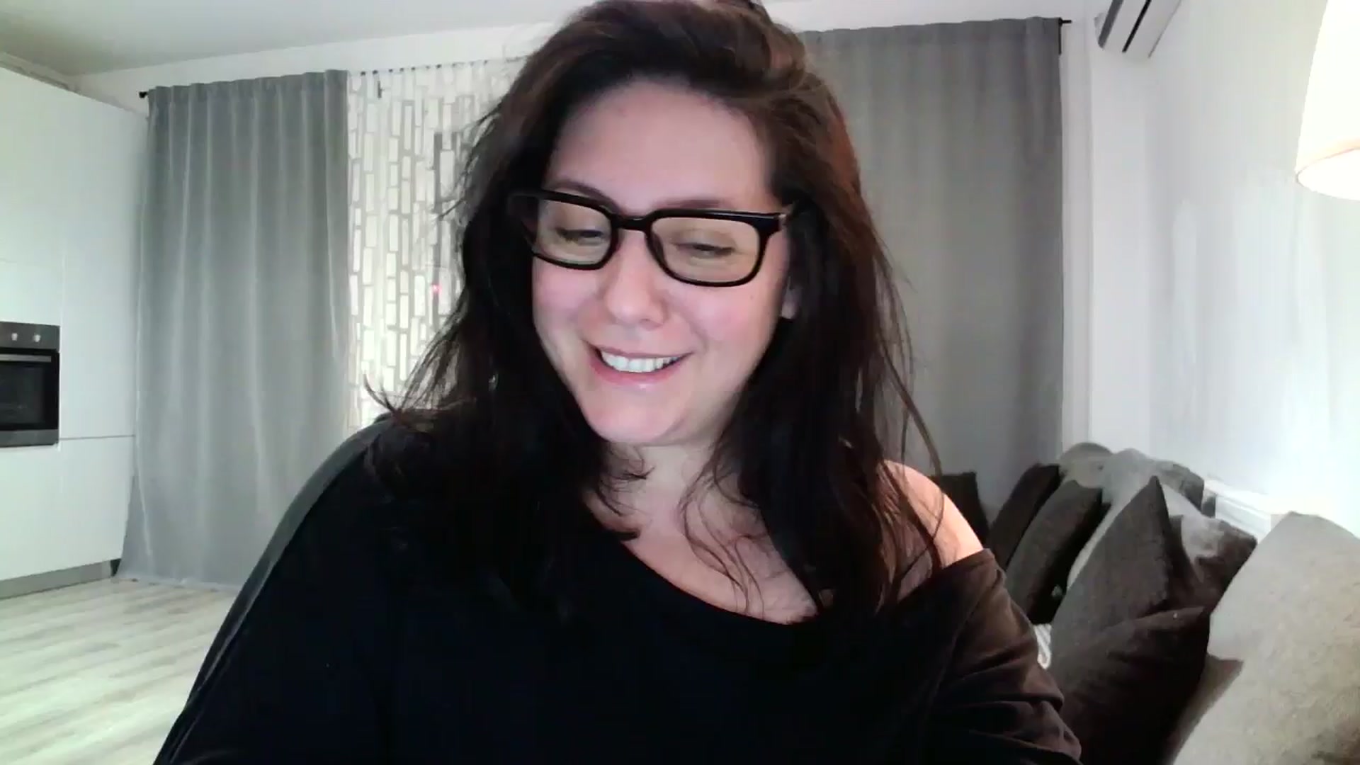 Gallery image thumbnail from SILKYWOMAN's myfreecams stream on, 05/04/2024, 19:13 image 11 of 20