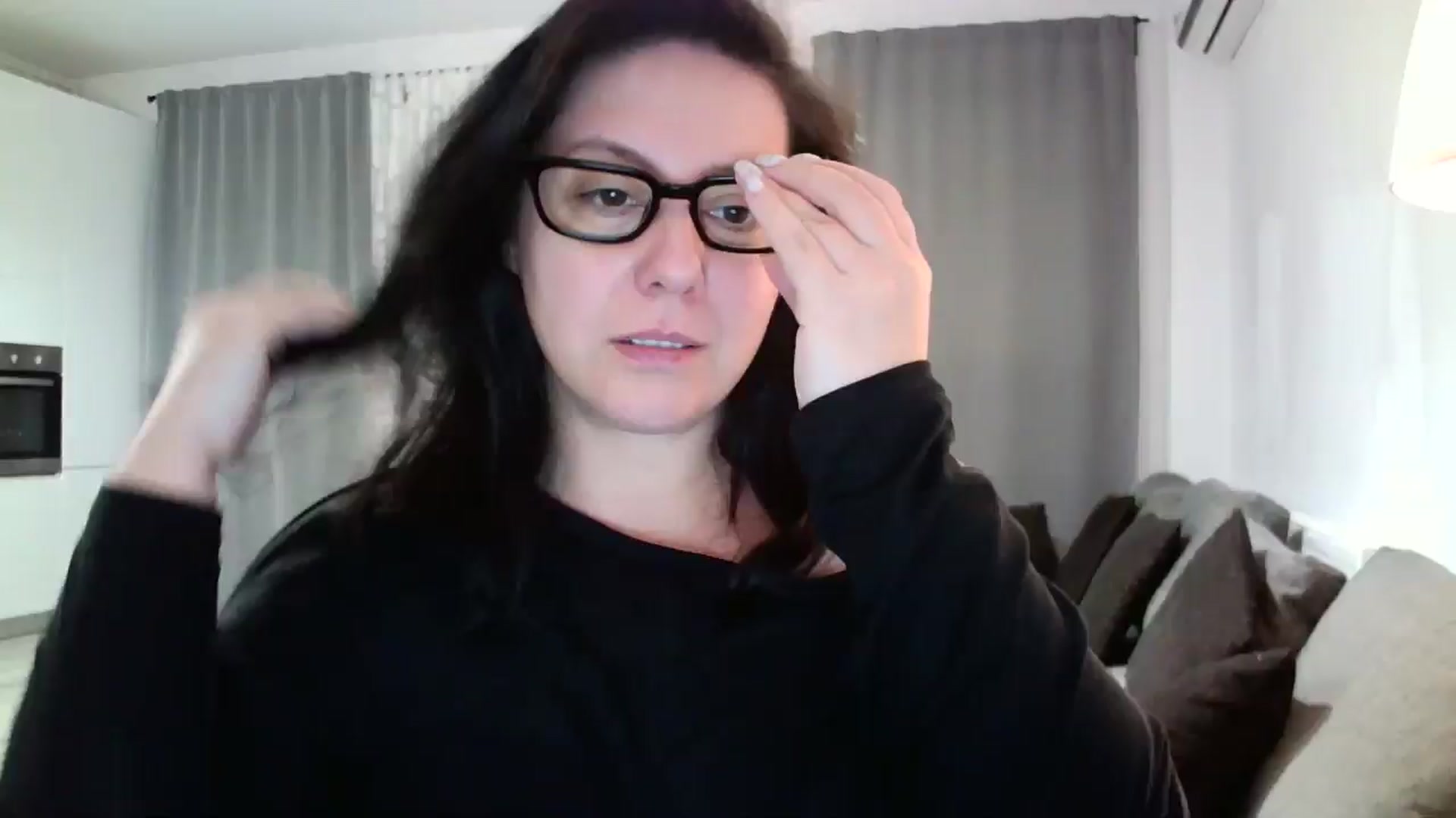 Gallery image thumbnail from SILKYWOMAN's myfreecams stream on, 05/04/2024, 19:13 image 3 of 20