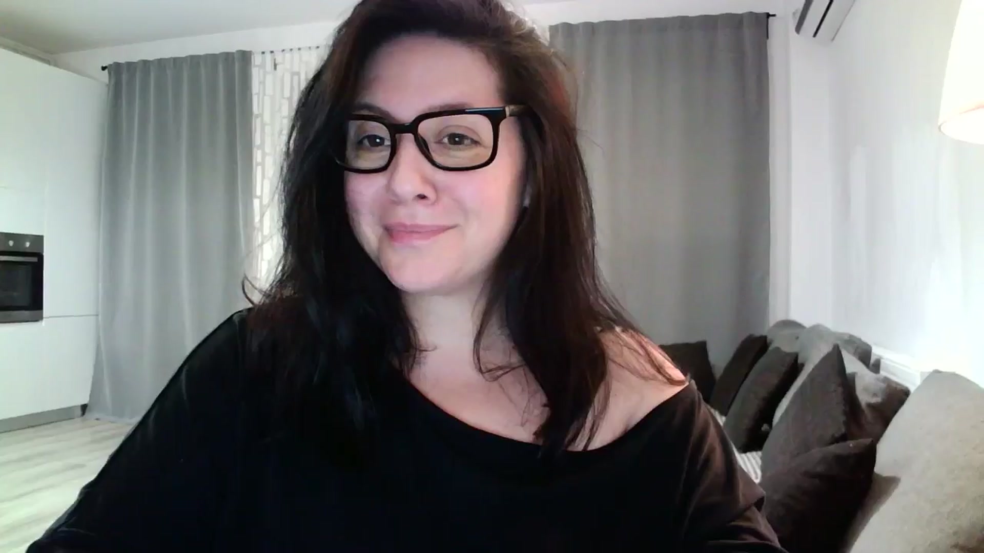 Gallery image thumbnail from SILKYWOMAN's myfreecams stream on, 05/04/2024, 19:13 image 9 of 20
