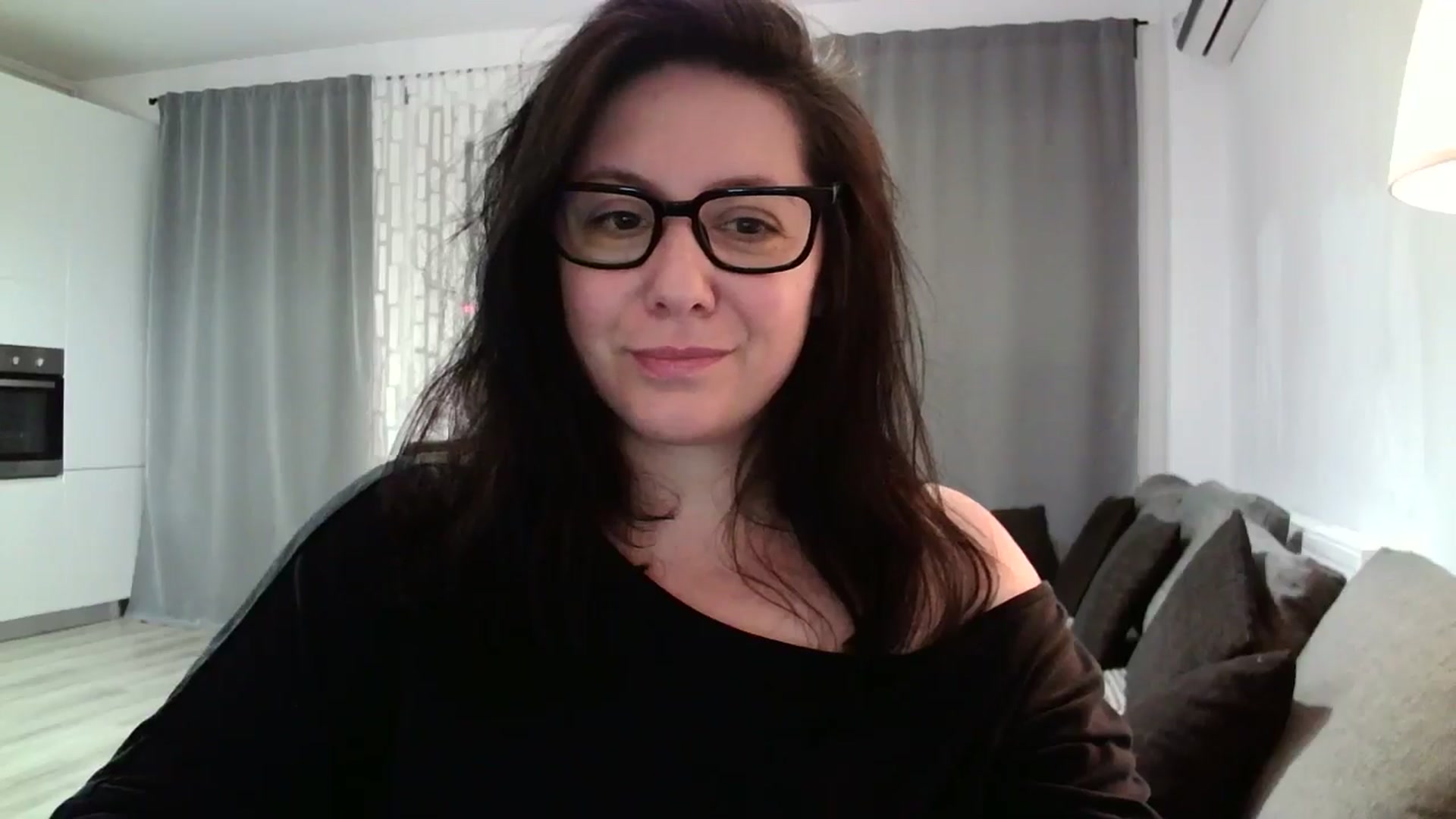 Gallery image thumbnail from SILKYWOMAN's myfreecams stream on, 05/04/2024, 19:13 image 12 of 20