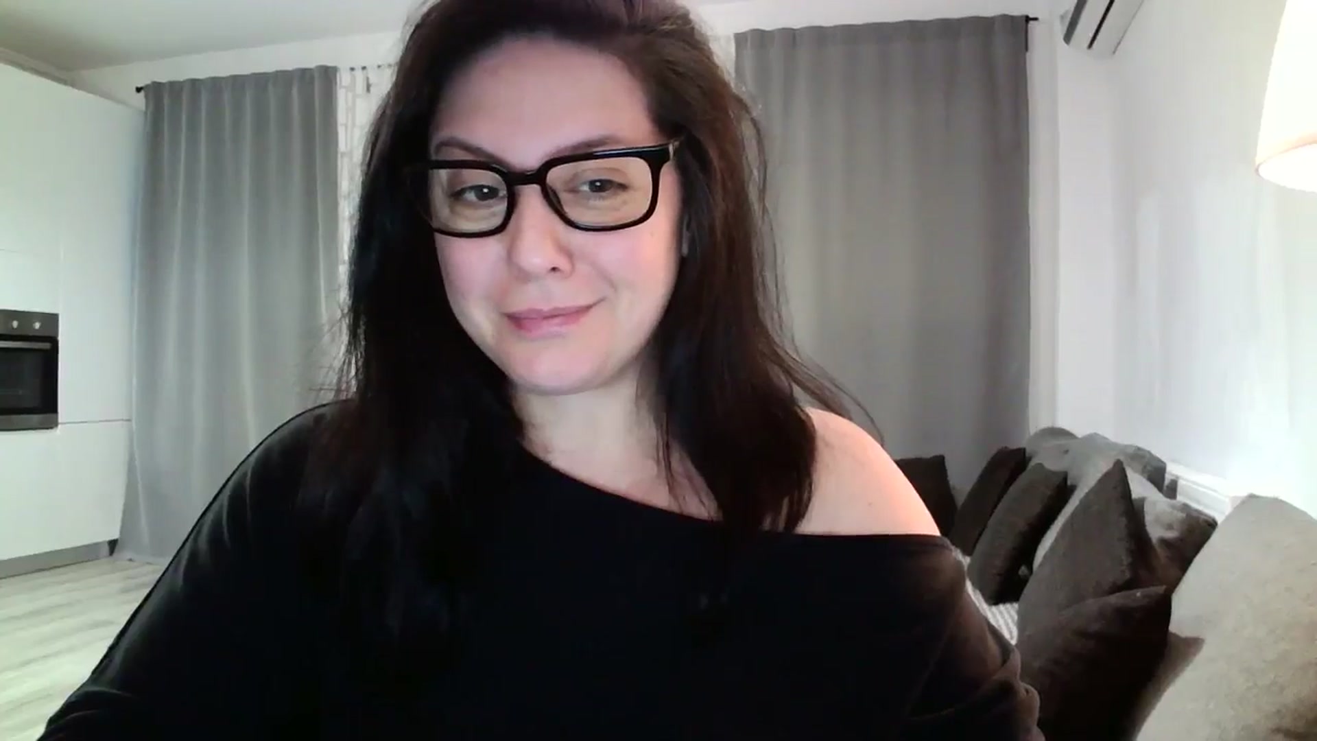 Gallery image thumbnail from SILKYWOMAN's myfreecams stream on, 05/04/2024, 19:13 image 2 of 20