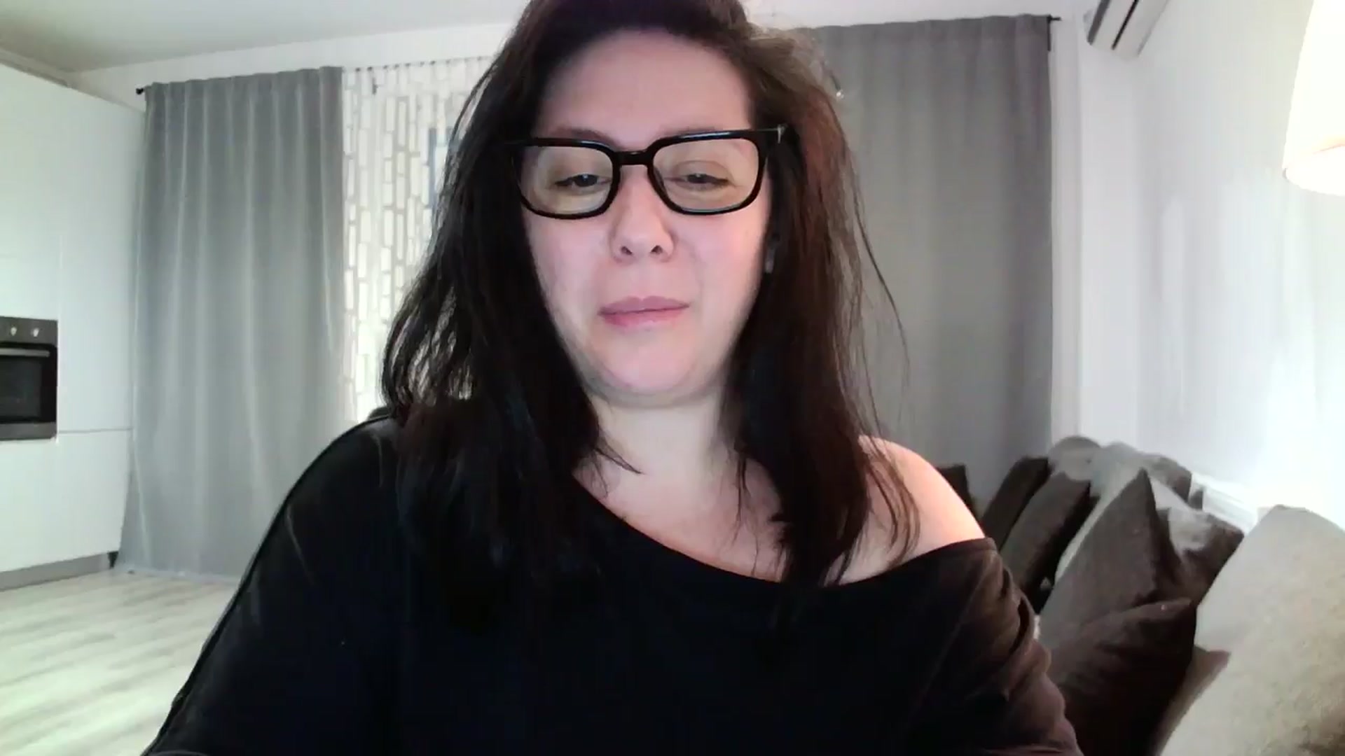Gallery image thumbnail from SILKYWOMAN's myfreecams stream on, 05/04/2024, 19:13 image 5 of 20