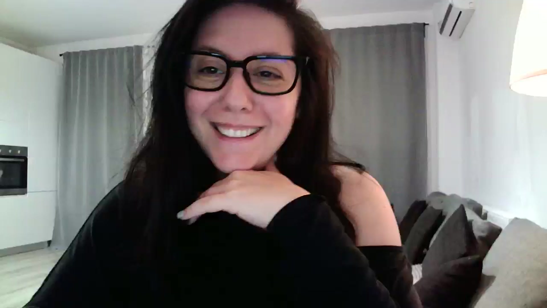 Gallery image thumbnail from SILKYWOMAN's myfreecams stream on, 05/04/2024, 19:13 image 19 of 20