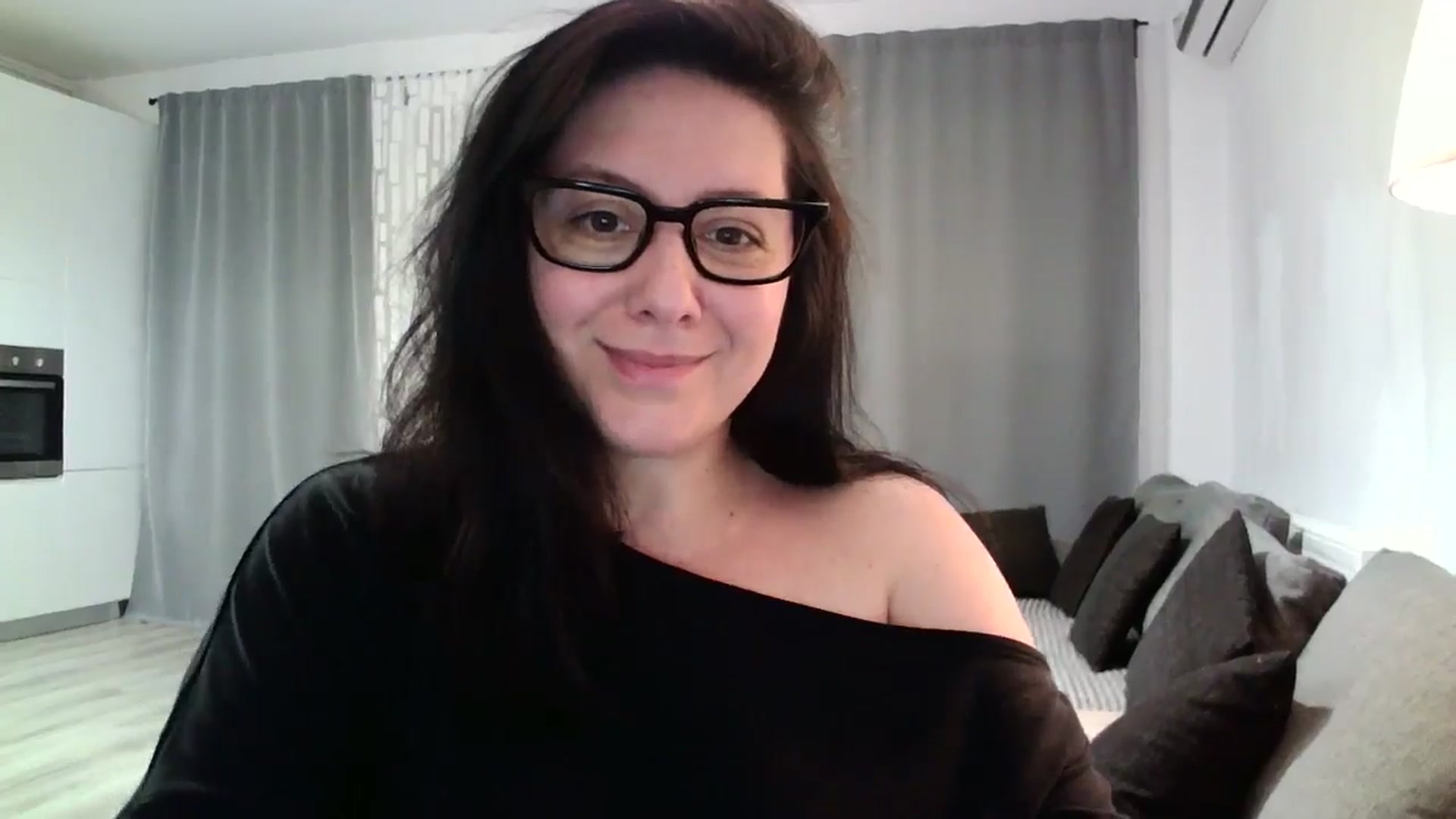 Gallery image thumbnail from SILKYWOMAN's myfreecams stream on, 05/04/2024, 19:13 image 13 of 20