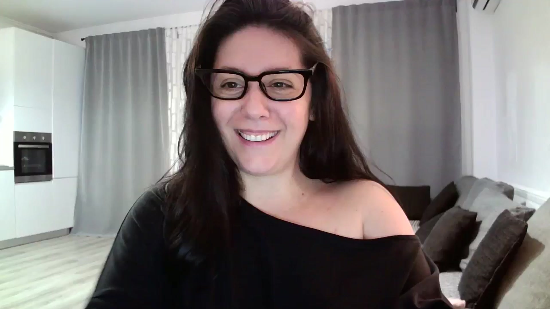 Gallery image thumbnail from SILKYWOMAN's myfreecams stream on, 05/08/2024, 19:24 image 3 of 20