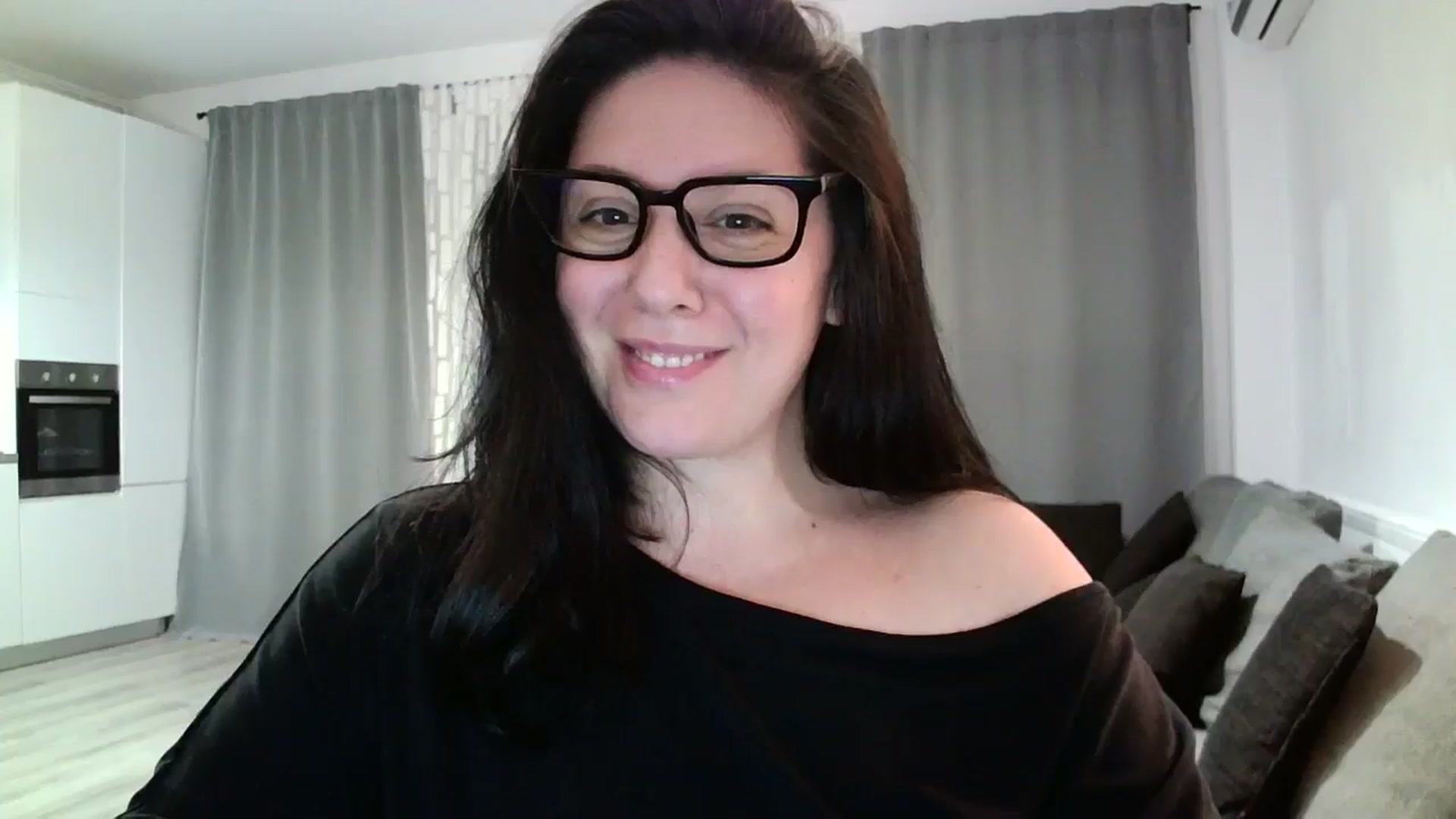 Gallery image thumbnail from SILKYWOMAN's myfreecams stream on, 05/08/2024, 19:24 image 7 of 20