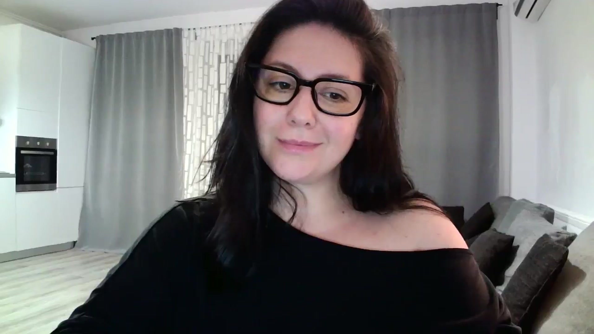 Gallery image thumbnail from SILKYWOMAN's myfreecams stream on, 05/08/2024, 19:24 image 18 of 20