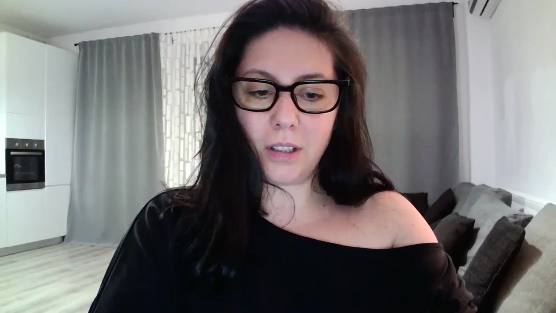 Gallery image thumbnail from SILKYWOMAN's myfreecams stream on, 05/08/2024, 19:24 image 8 of 20