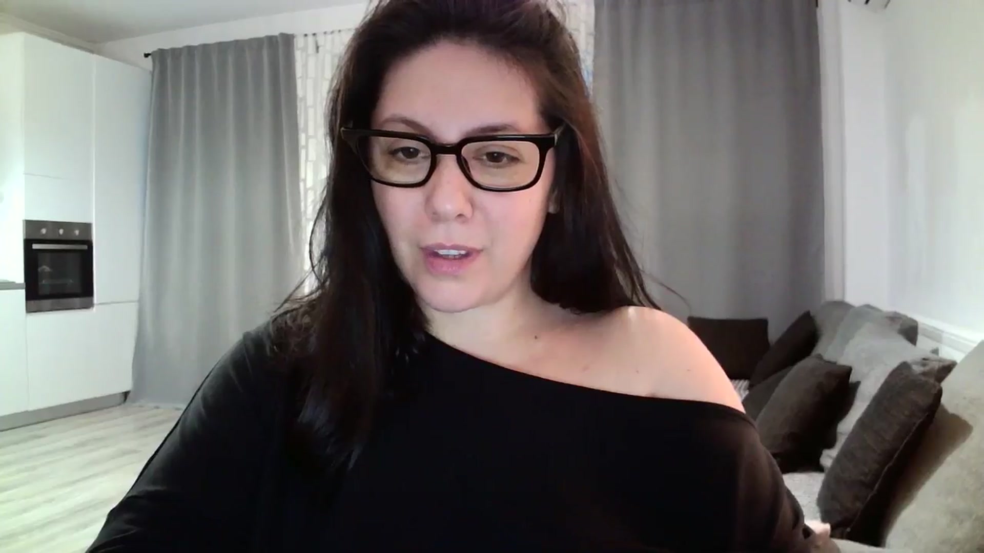 Gallery image thumbnail from SILKYWOMAN's myfreecams stream on, 05/08/2024, 19:24 image 2 of 20